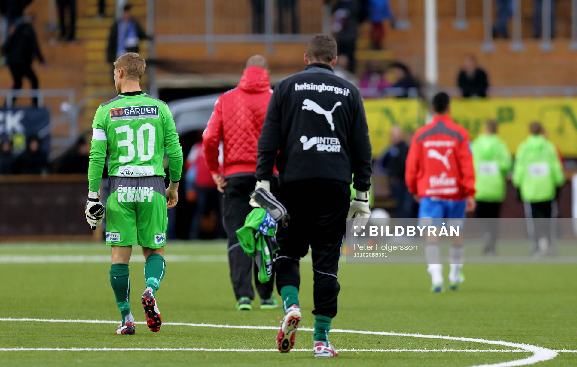 Besviken Helsingborgs Pär Hansson lämnar planen