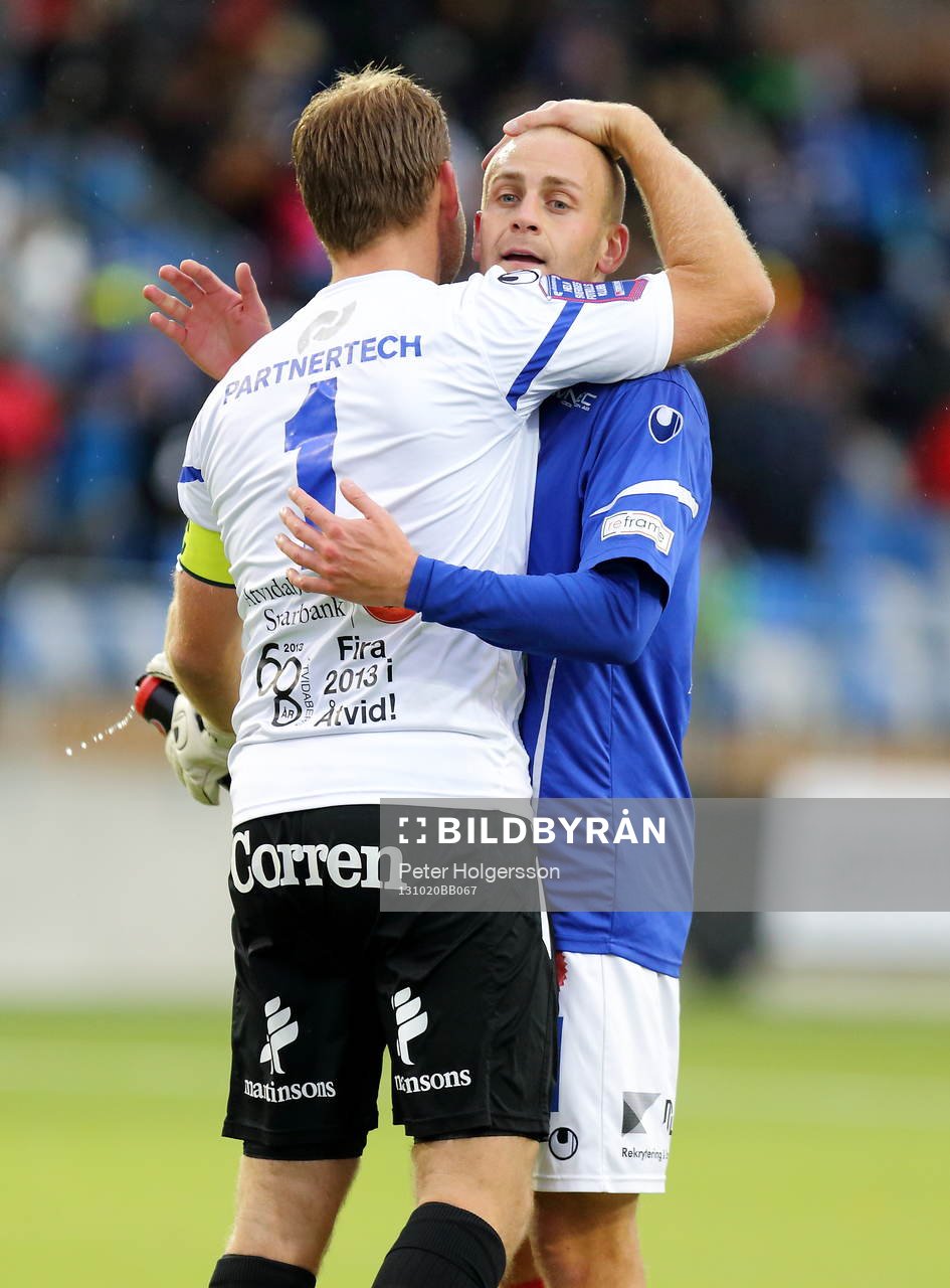 Åtvidabergs målvakt Henrik Gustavsson och Daniel Sjölund