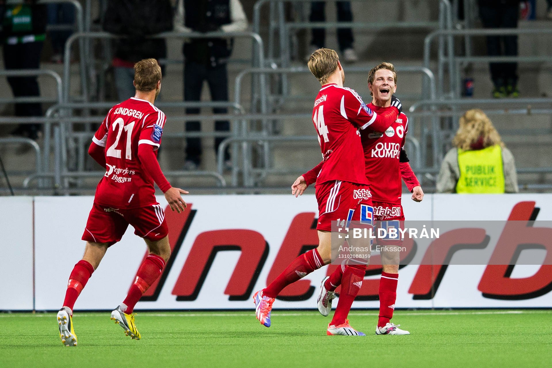 Degerfors Daniel Sundgren och Emil Hedsén jublar