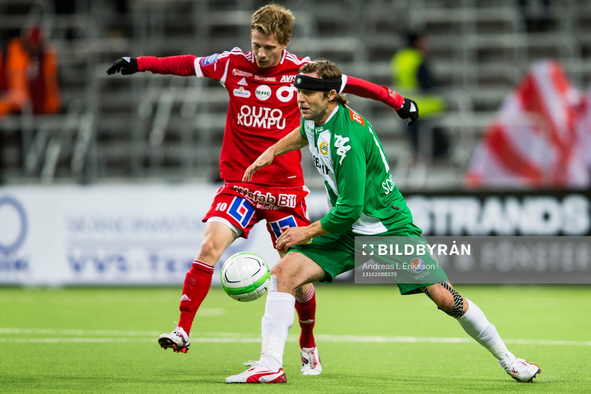 Degerfors Johan Bertilsson och Hammarbys Max Von
