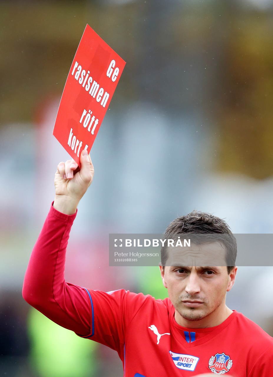 Helsingborgs Ardian Gashi ger rasismen röt kort i matchen