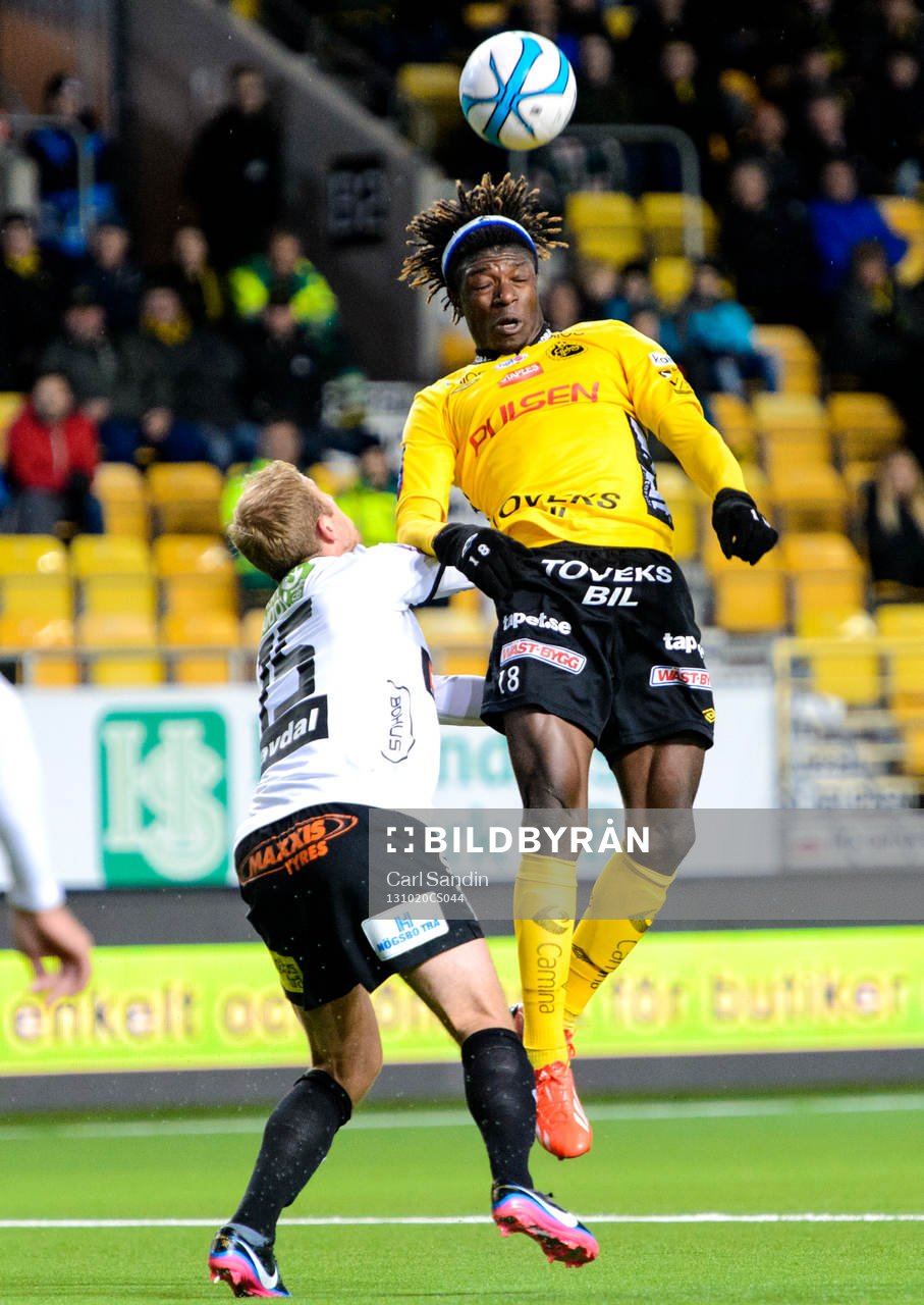Elfsborgs Mohamed Bangura nicker bollen