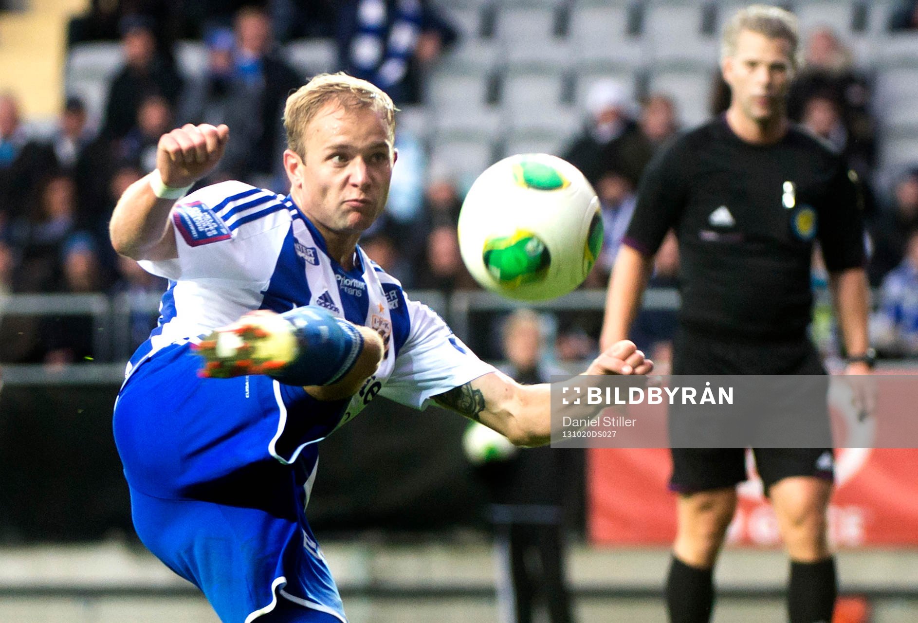 IFK Göteborgs Robin Söder testar skott i slutet av matchen