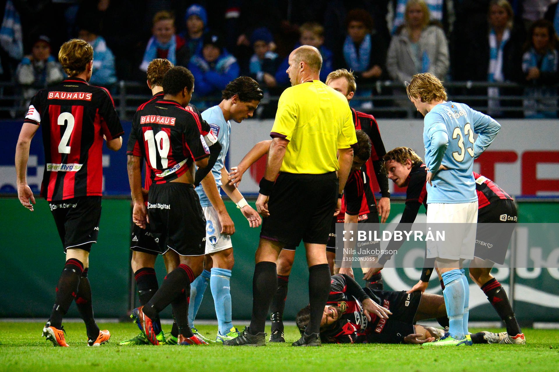 Brommapojkarnas Andreas Eriksson trampar snett och blir