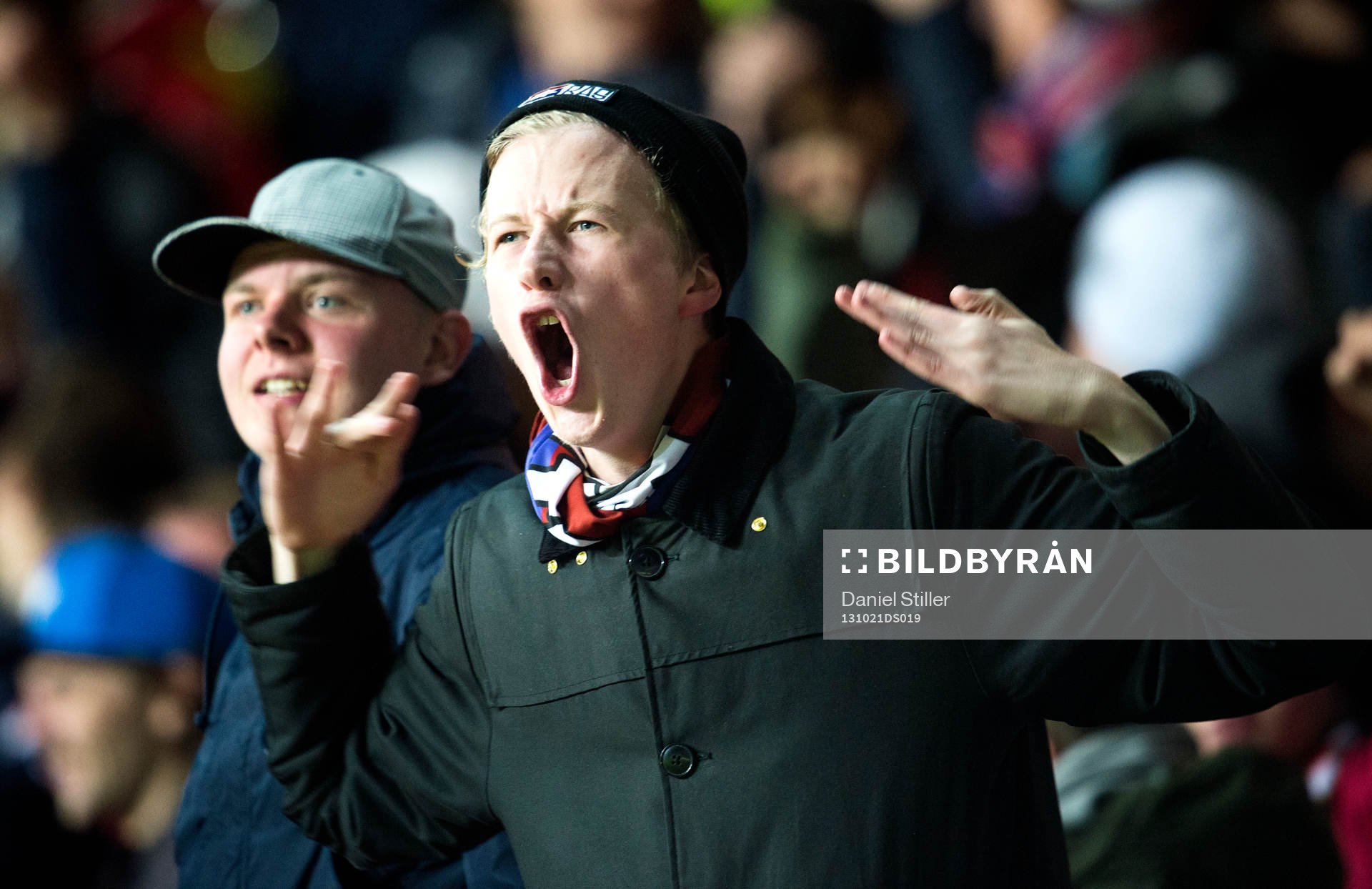 Öis-supporter jublar