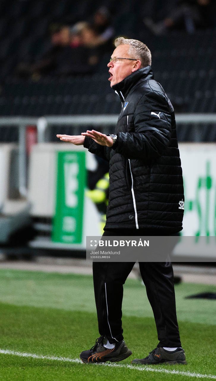 Norrköpings tränare Jan Andersson under fotbollsmatchen i Allsvenskan mellan AIK och Norrköping den 21 oktober 2013 i Stockholm.