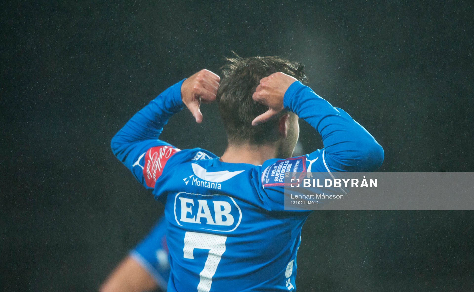 Halmstads Kristinn Steindorsson har gjort 1-0 på straff