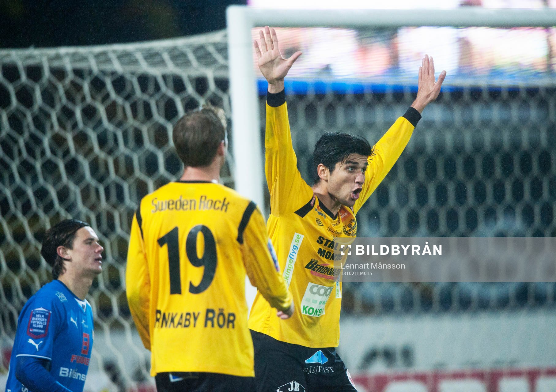 Halmstads Marcus Antonsson har blivit nedgjord och fått
