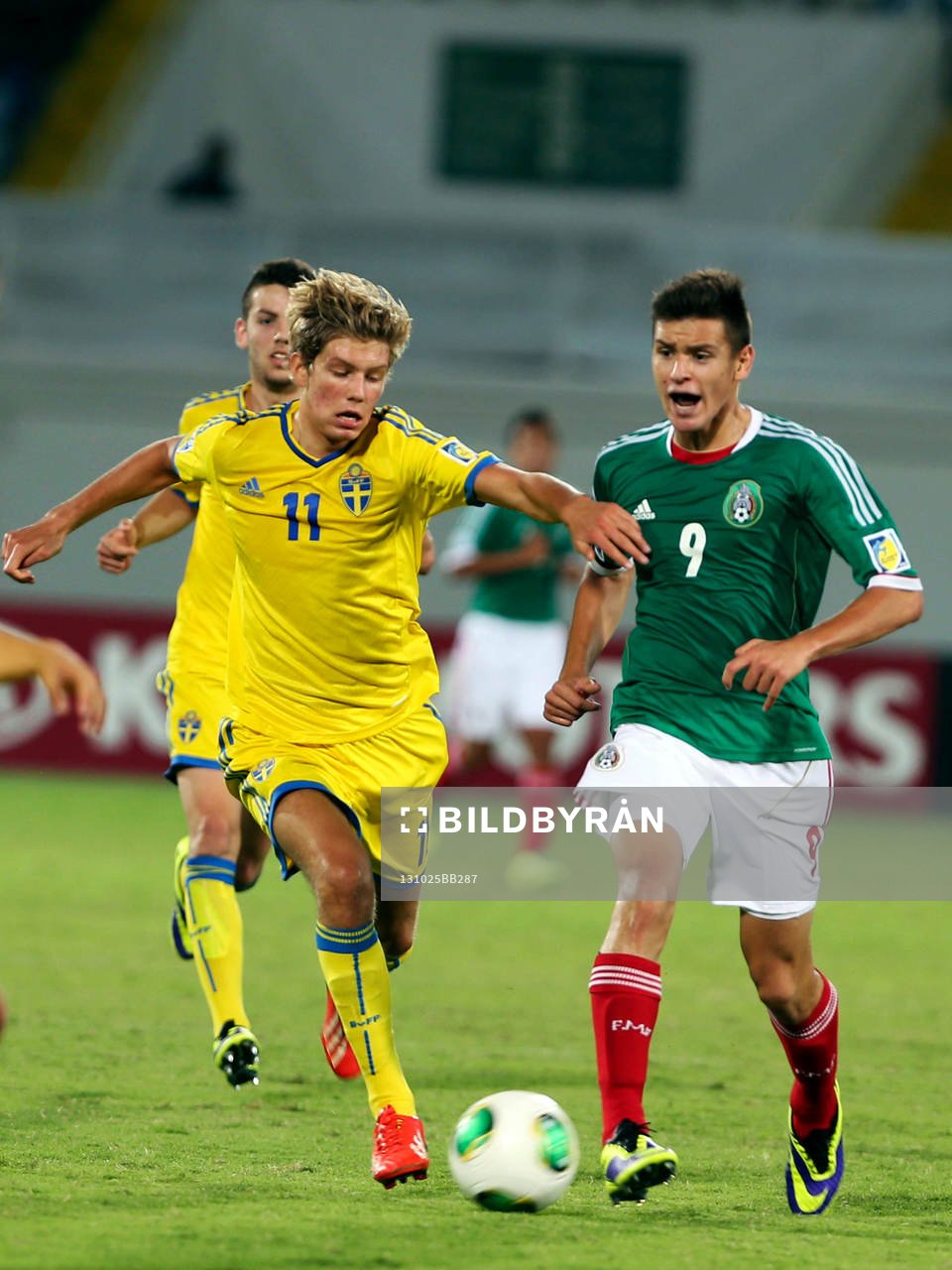 Anton Saletros tar sig forbid