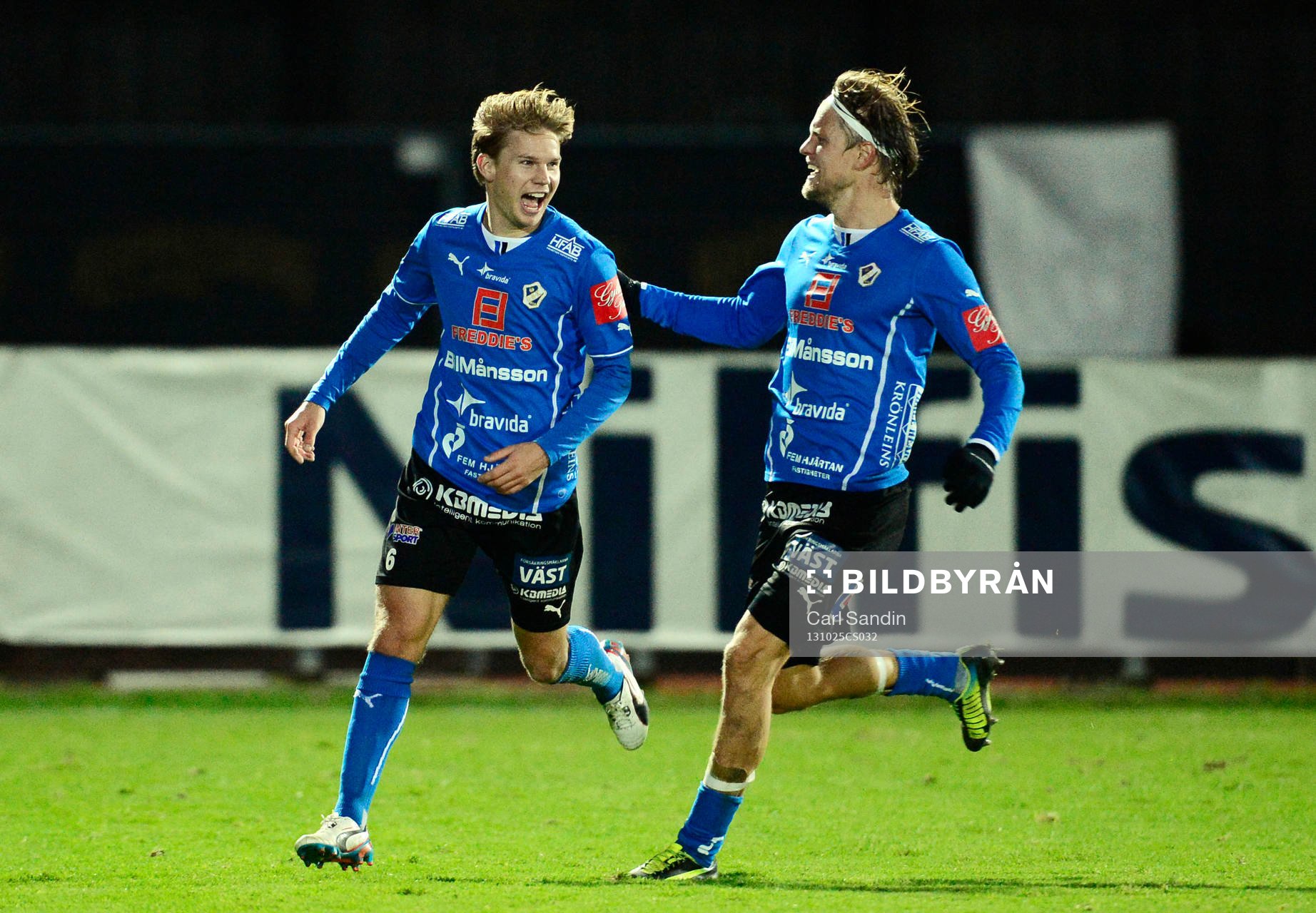 Halmstads Johan Blomberg och Kristoffer Fagercrantz  jublar