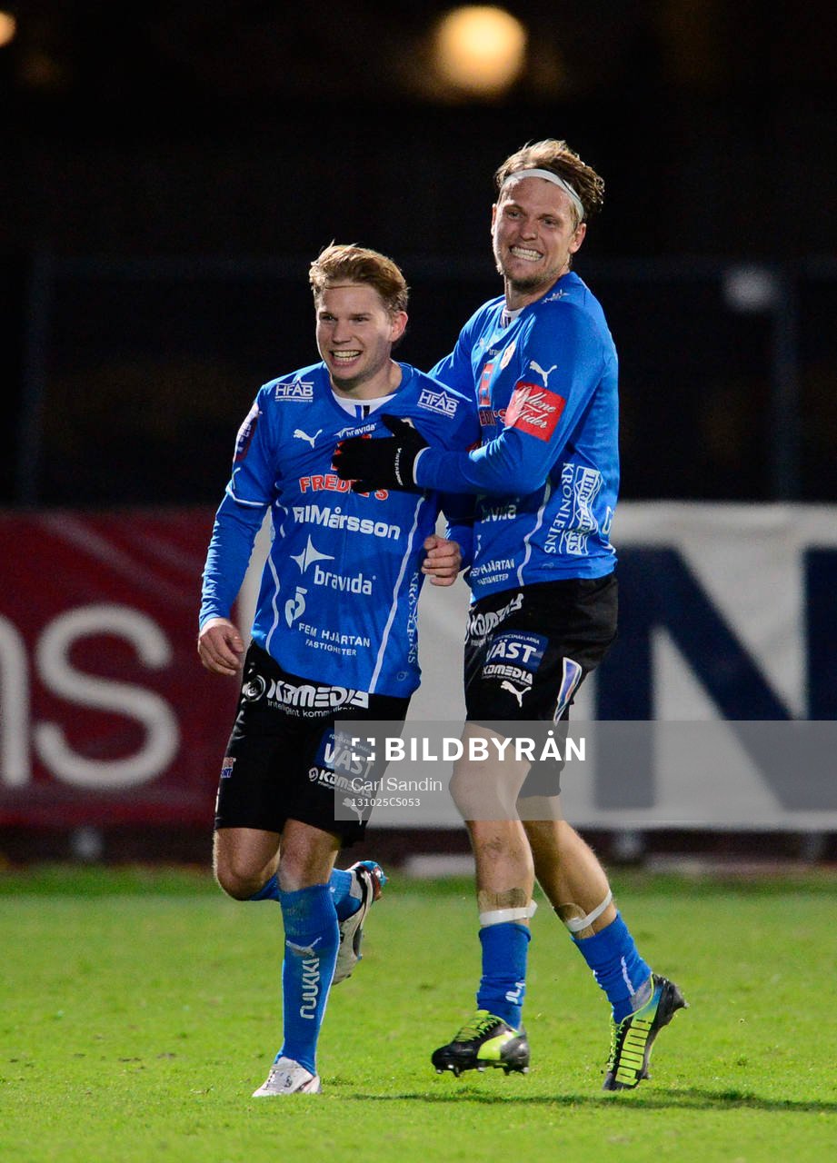 Halmstads Johan Blomberg och Kristoffer Fagercrantz  jublar