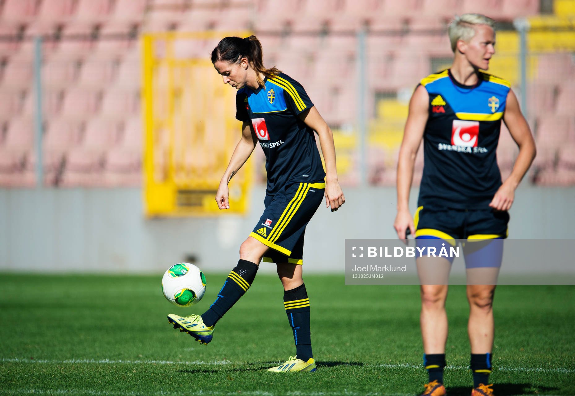 Lotta Schelin och Nilla Fischer