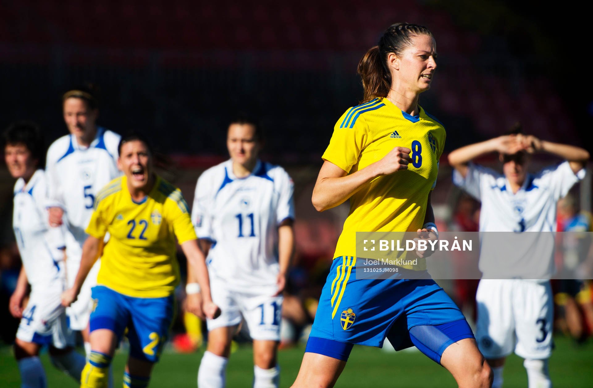 Sveriges Lotta Schelin jublar