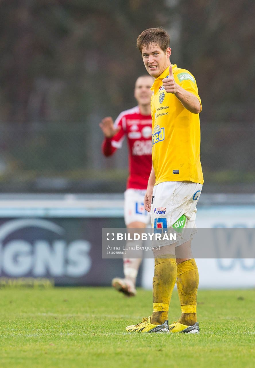Falkenbergs Victor Sköld gör tummen upp