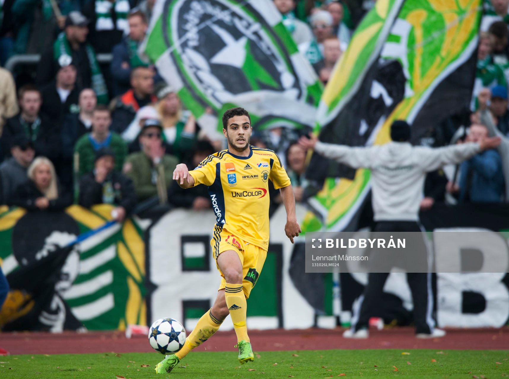 Ängelholms Othman El Kabir stormar fram medan Hammarbys