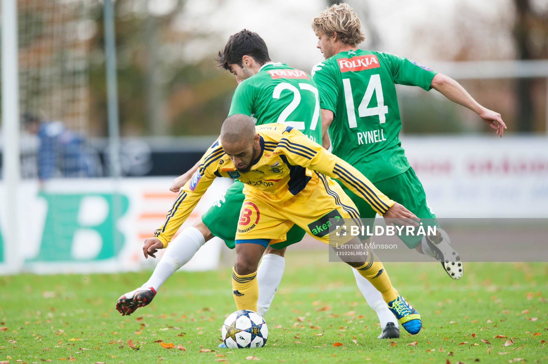 Ängelholms Junes Barny vänder bort två Bajen-lirare i