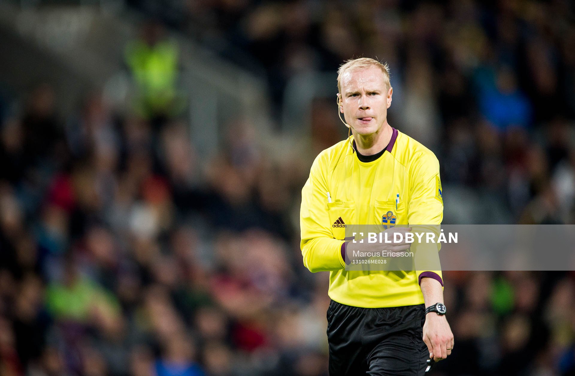 Fjärdedomare Björn Särnbrink byttes in i andra halvlek