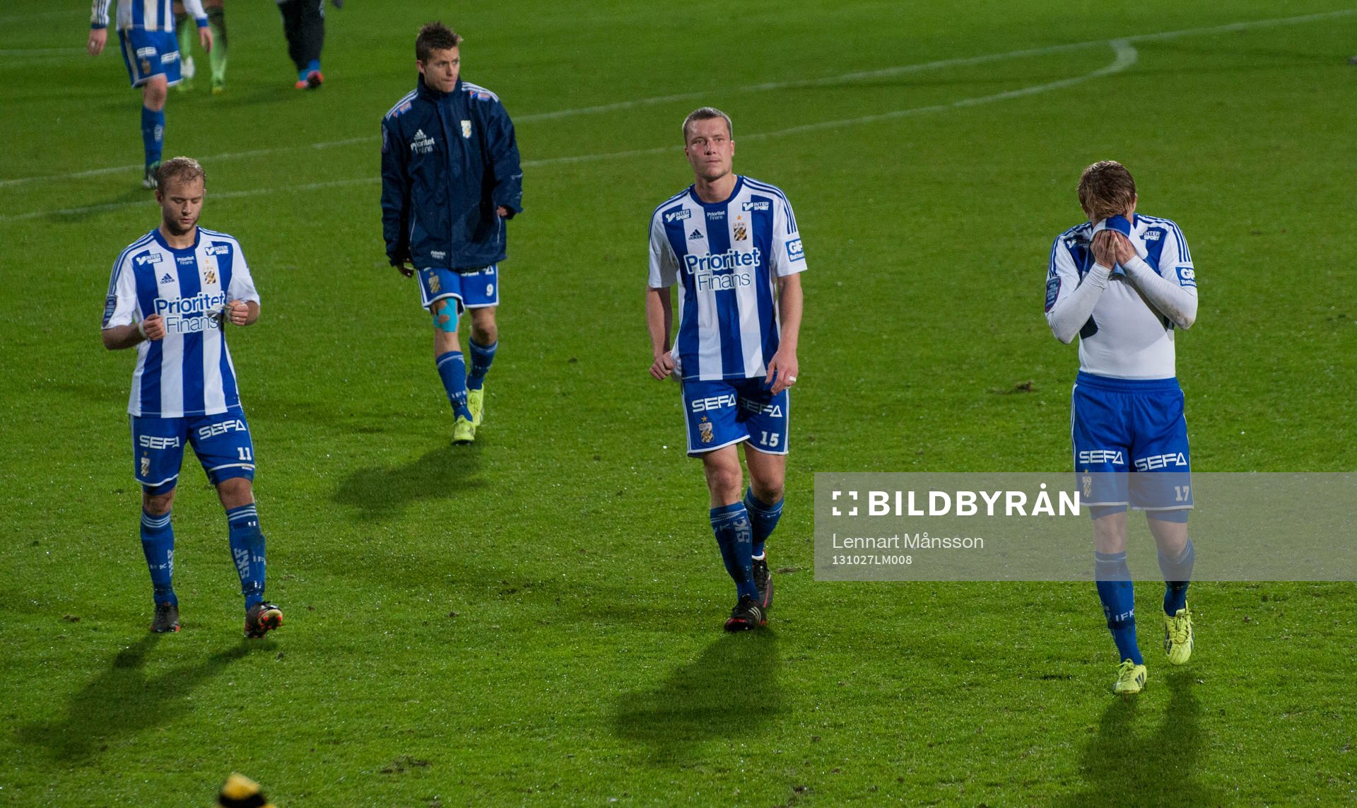 Matchen är slut och IFK Göteborg lämnar planen i