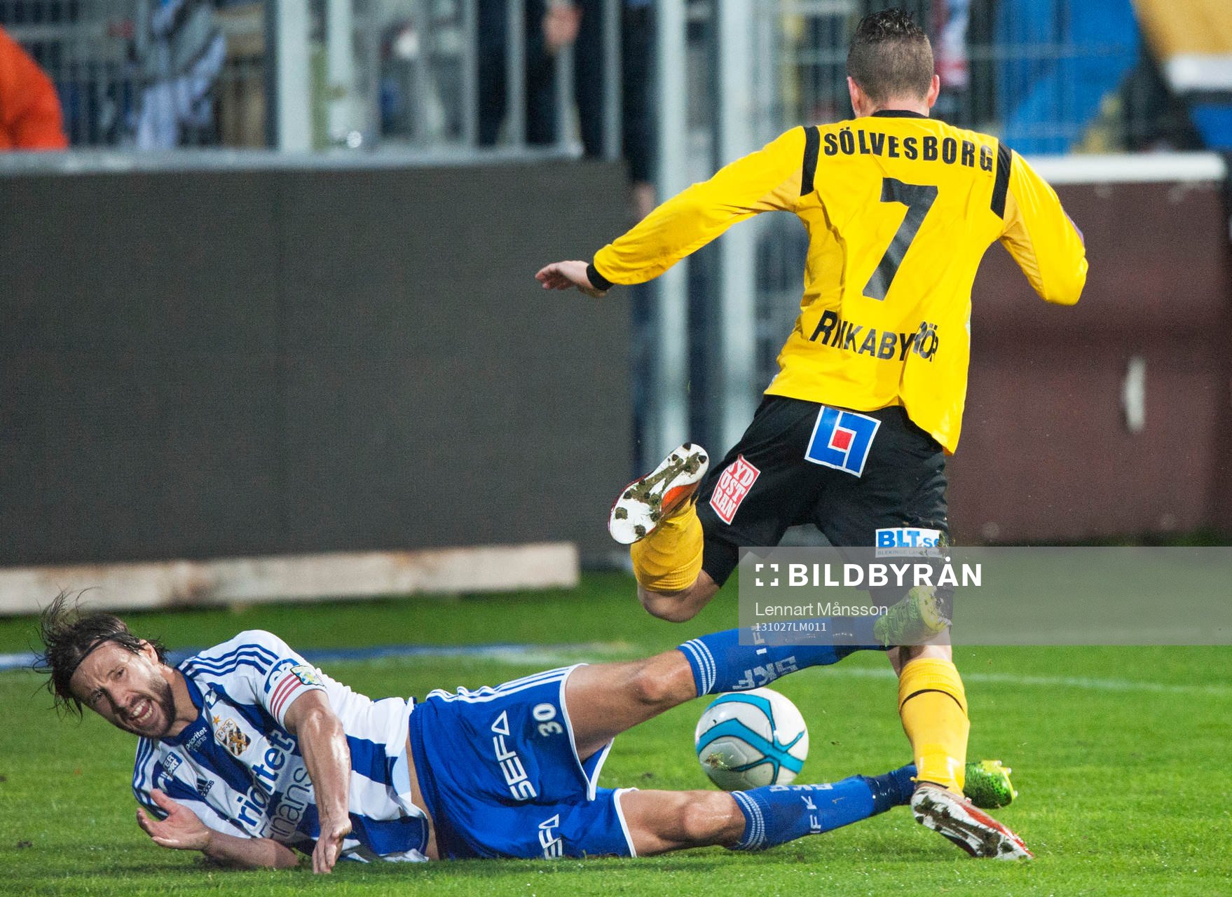 Mjällbys Kristian Haynes mot IFK Göteborgs Mattias