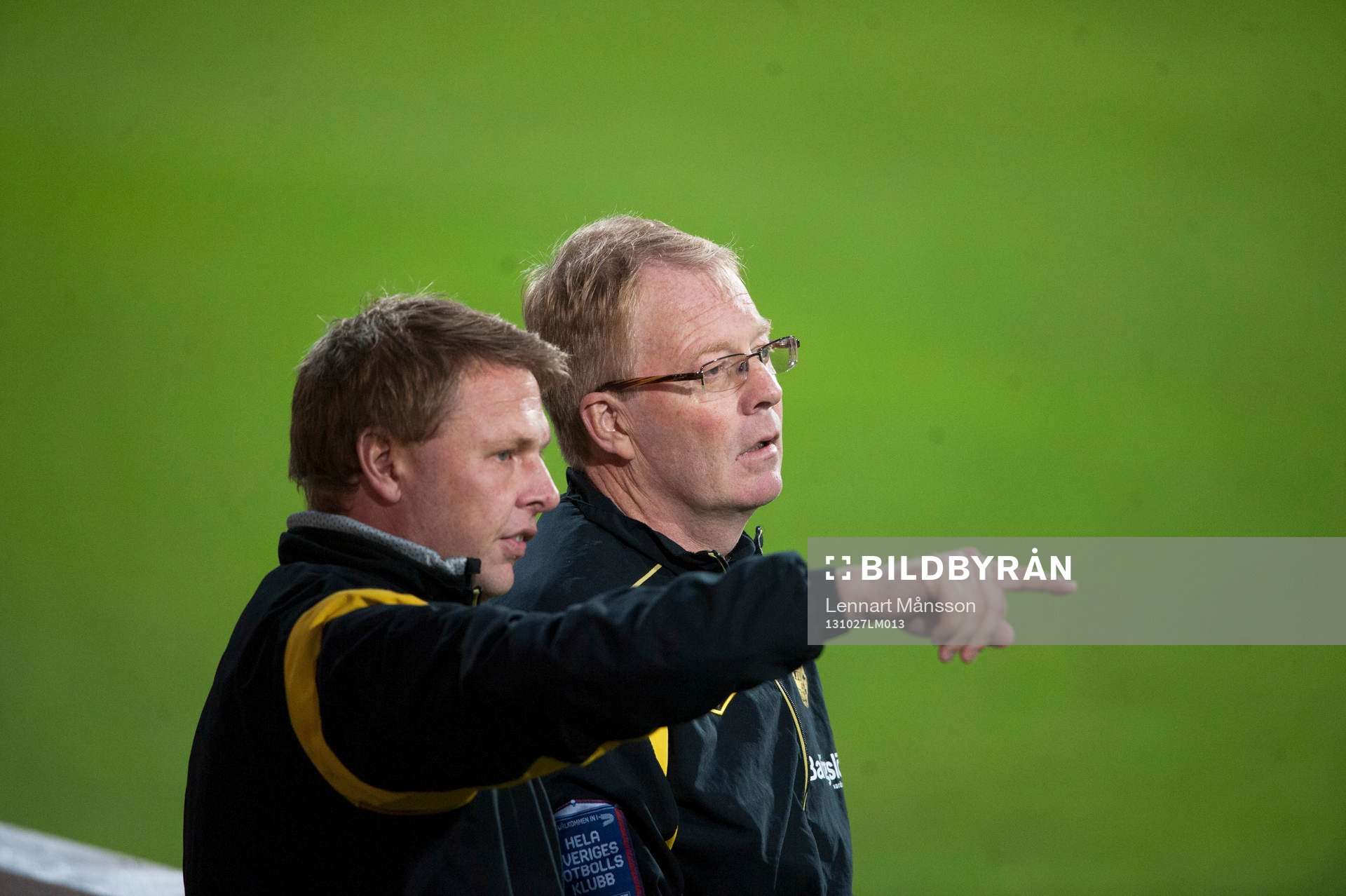 Mjällbys tränarteam Jonas Andersson och Lars Jacobsson  i den allsvenska matchen mellan Mjällby och IFK Göteborg 27 oktober 2013.