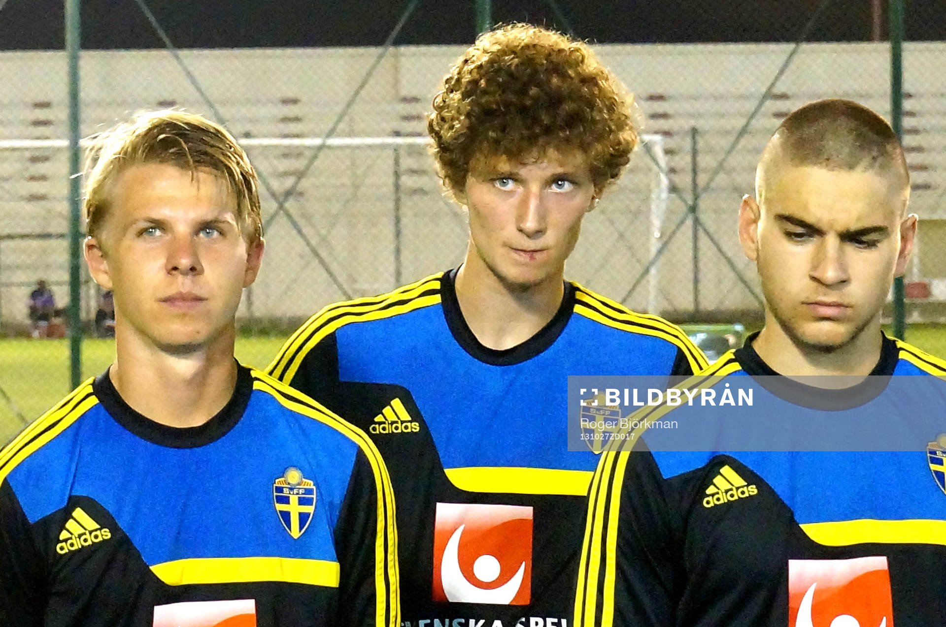 I denna handout-bild från Svenska Fotbollförbundet ses Sveriges Viktor Nordin, Jakob Bergman, Mirza Halvadzic under en träning den 27 oktober i Sharjah.