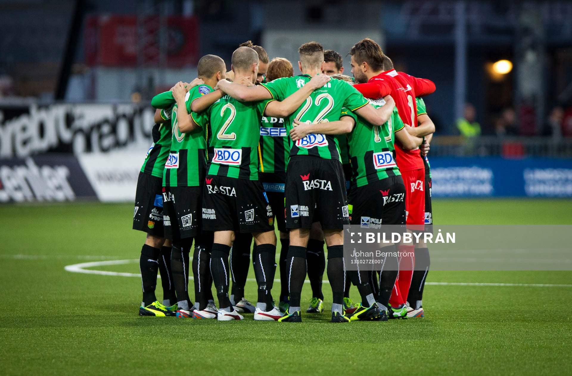 GAIS innan avspark  i Superettan mellan Örebro och GAIS