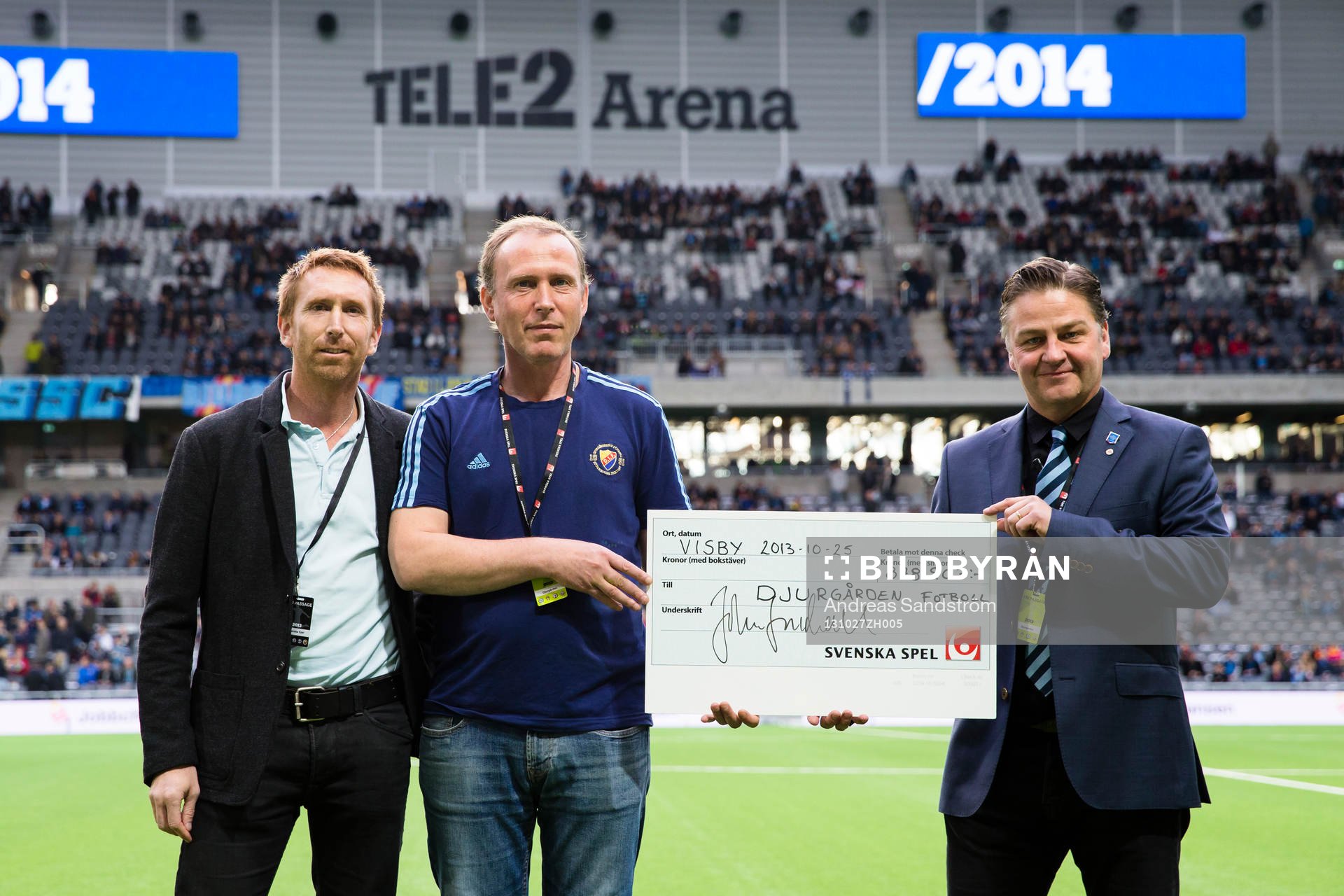 Djurgårdens Putte Troedsson (mitten) och Mats Lundholm (h)