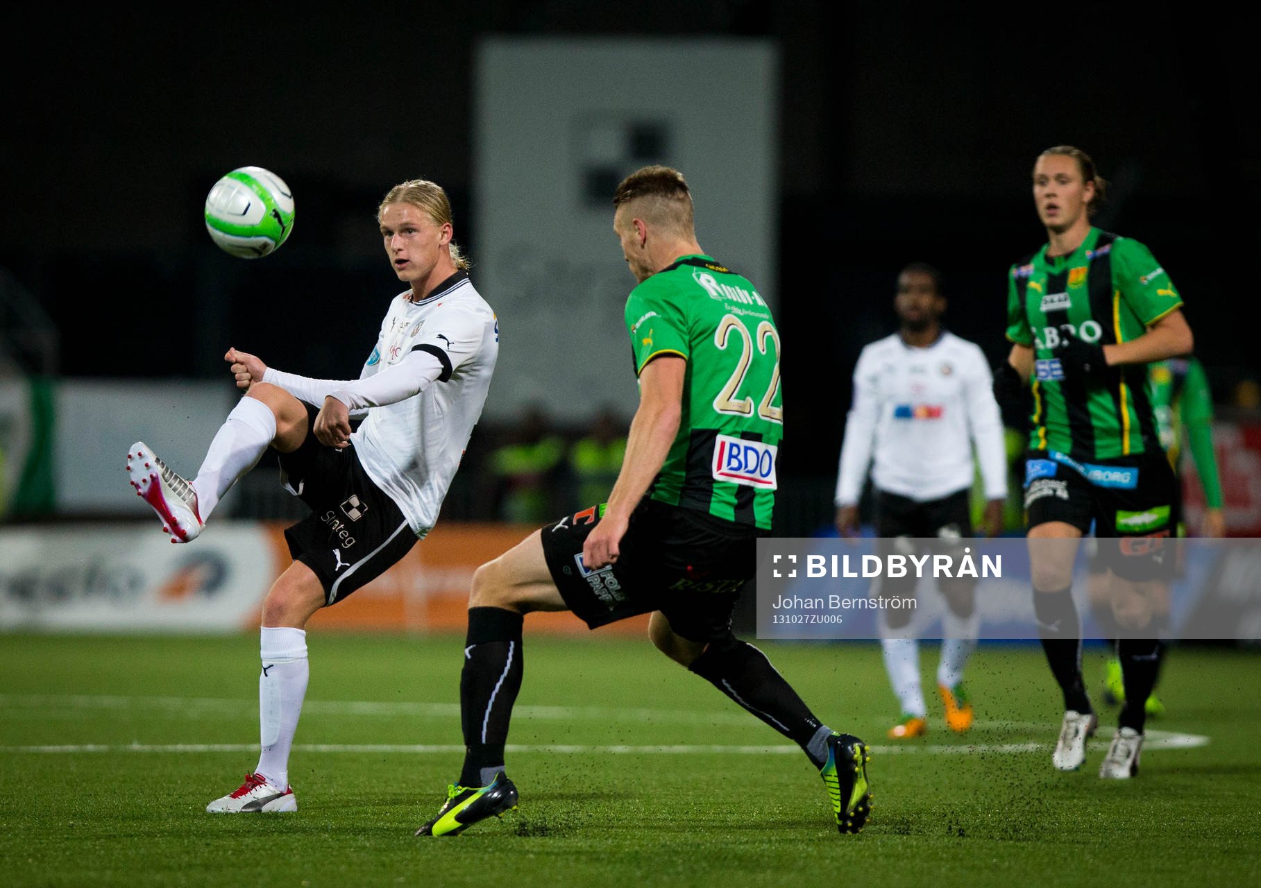 Örebros Kalle Holmberg mot GAIS Björn Andersson i