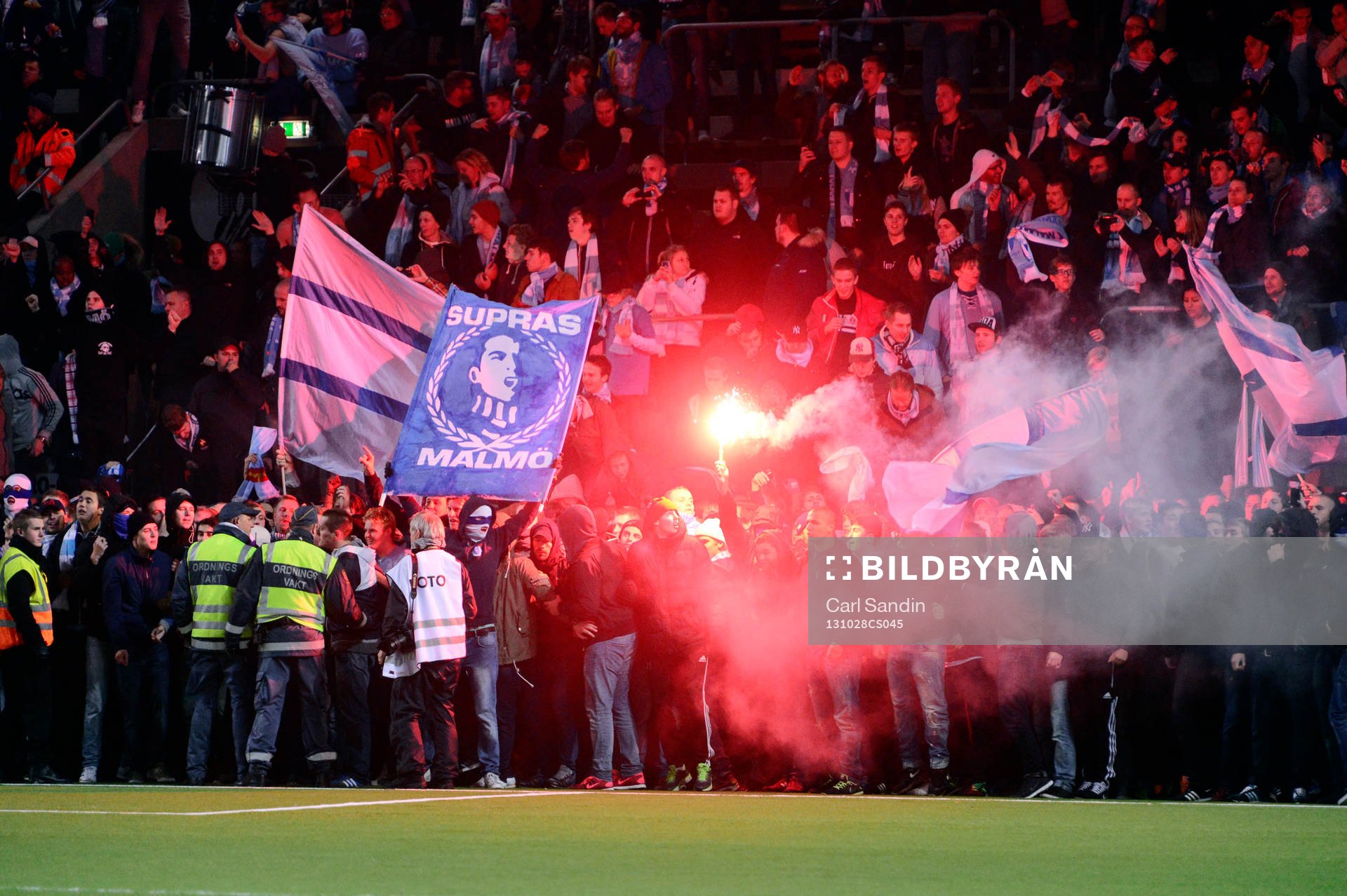 Malmös supportrar är redo att storma planen