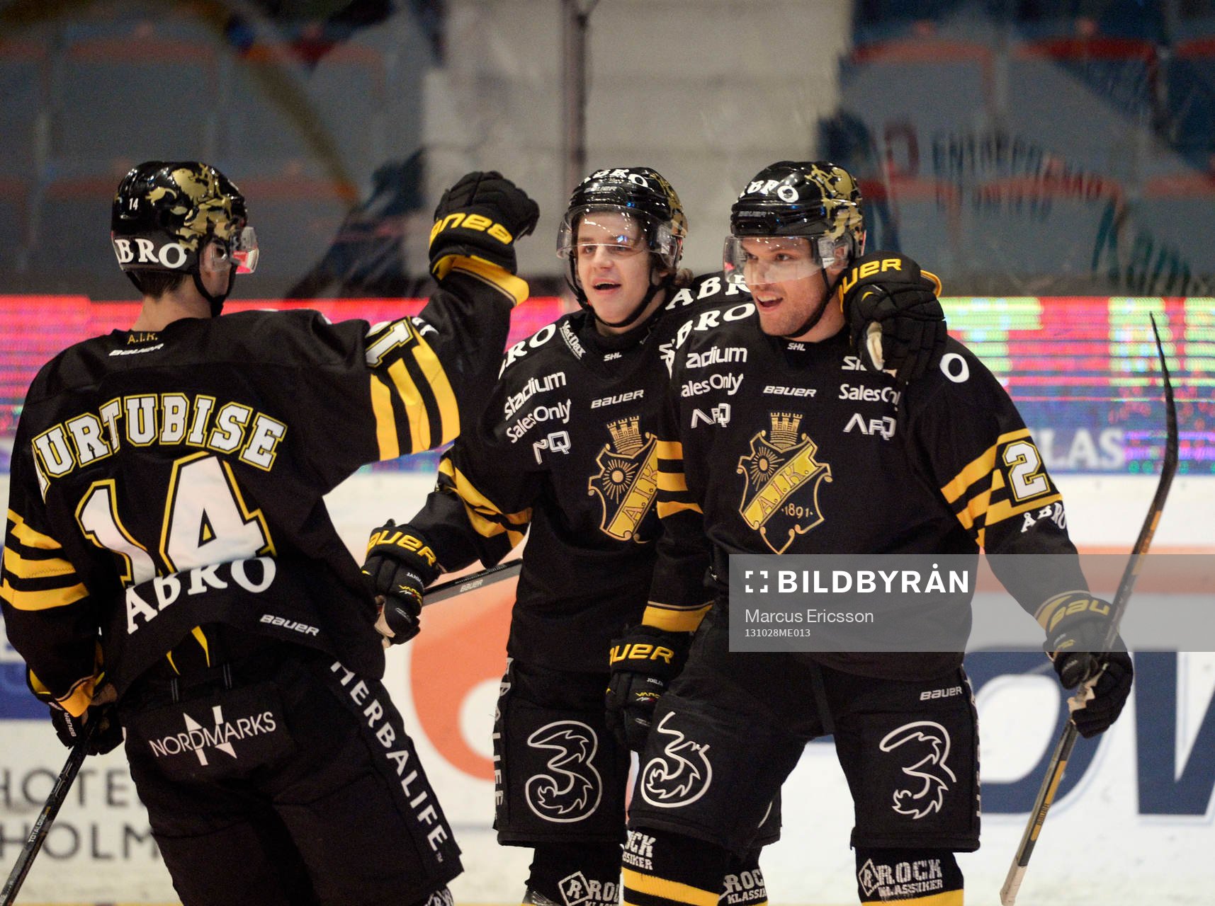 AIKs Derek Joslin jublar