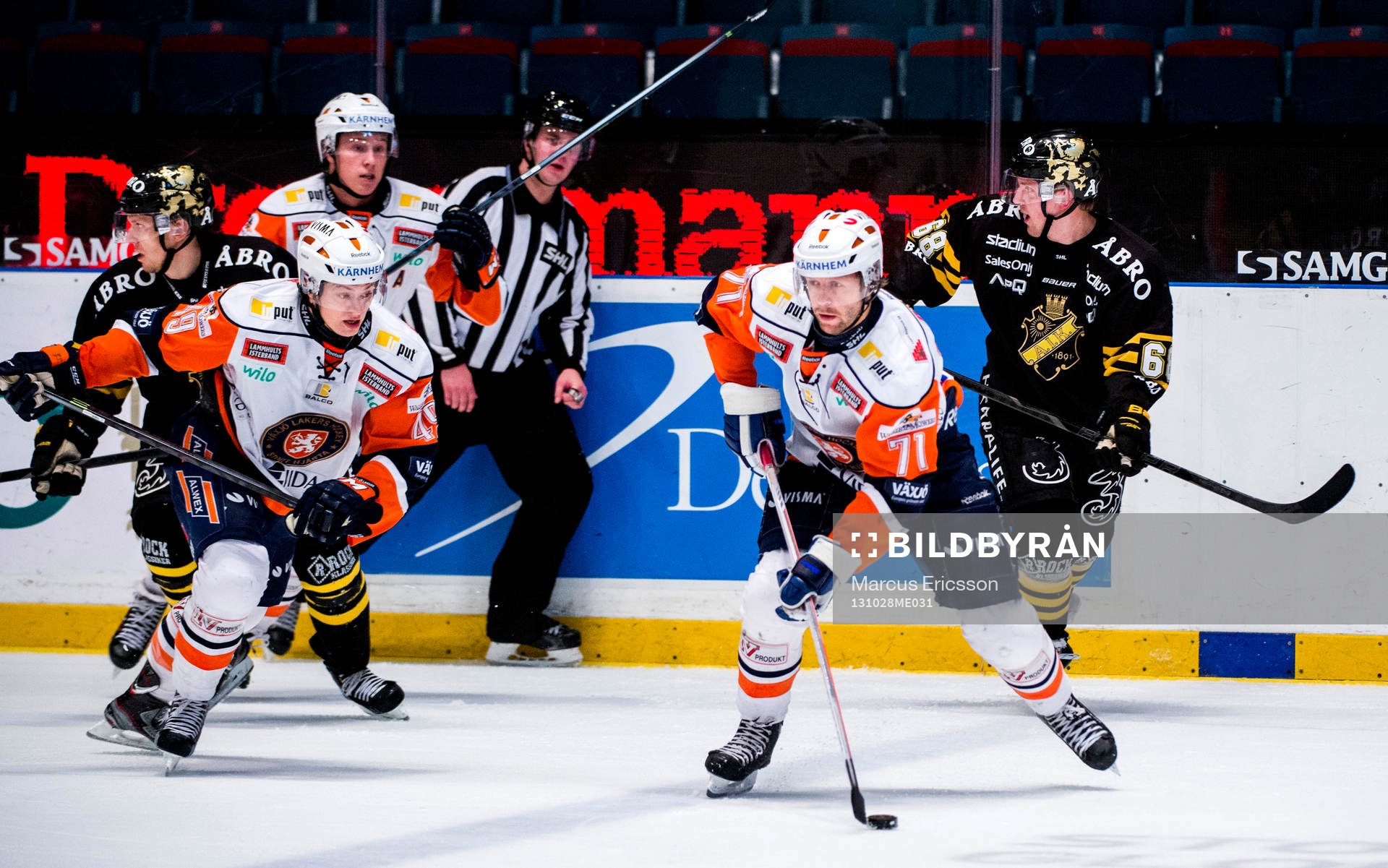 Växjös Tomi Kallio med puck