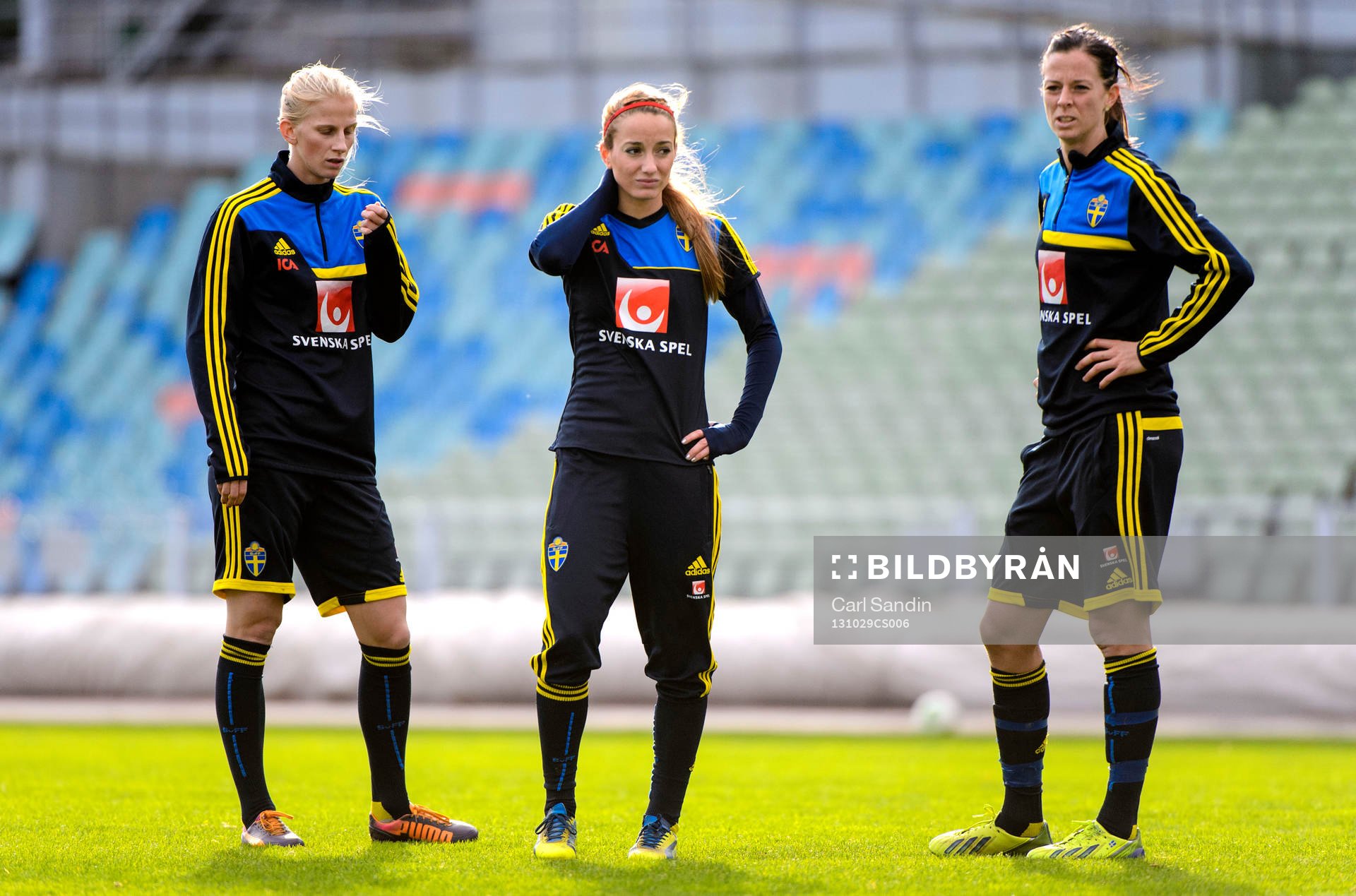 Sveriges Sofia Jakobsson, Kosovare Asllani och Lotta Schelin