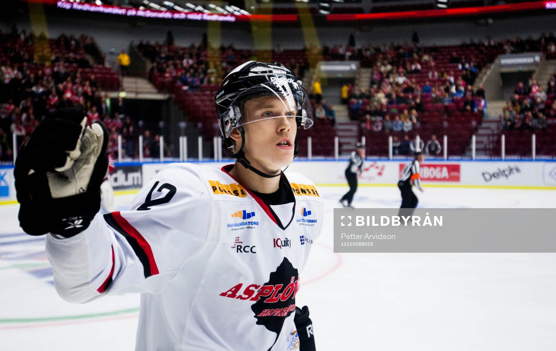 Asplövens Emil Bejmo jublar