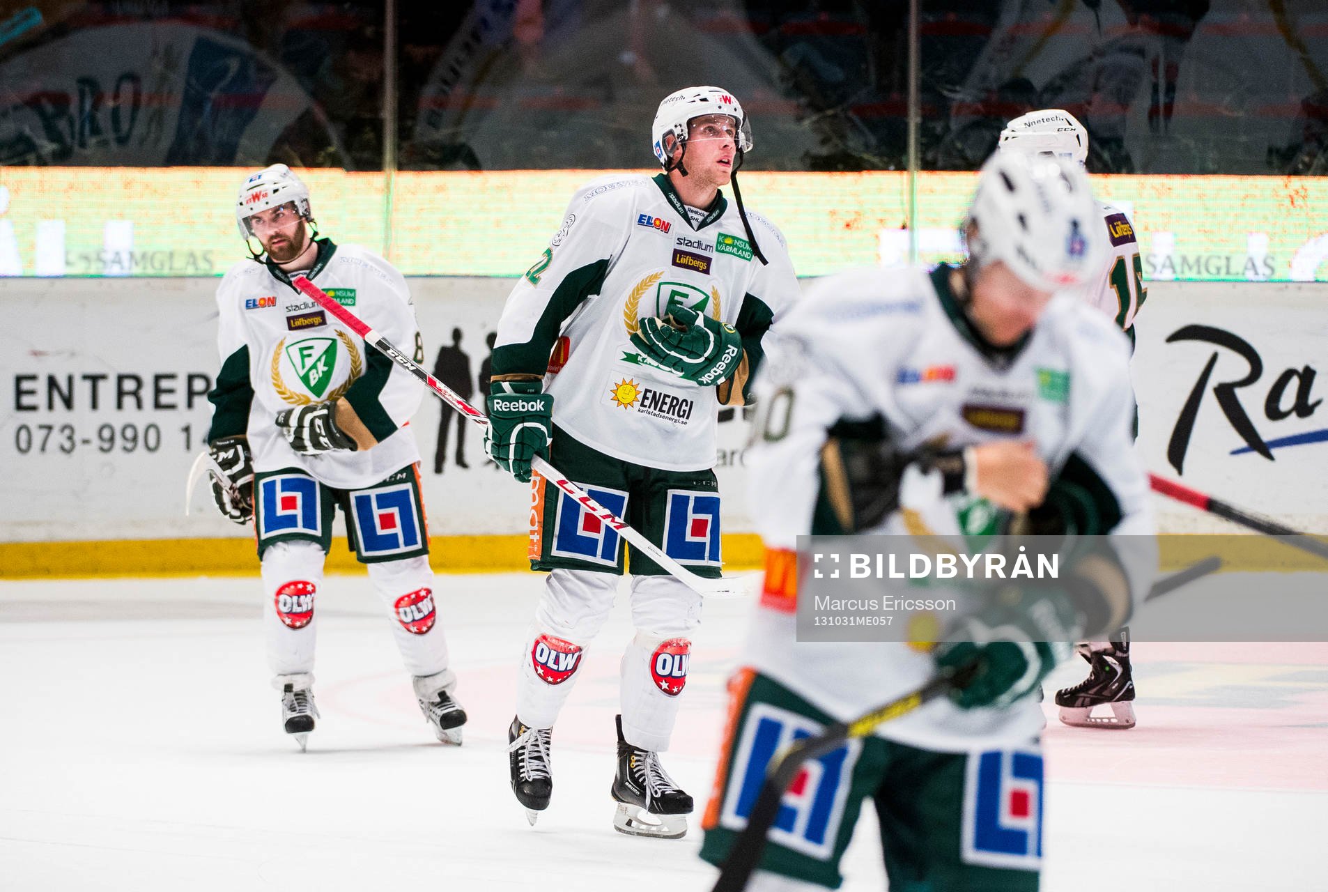 Färjestads Jack Connolly och Per Åslund deppar på
