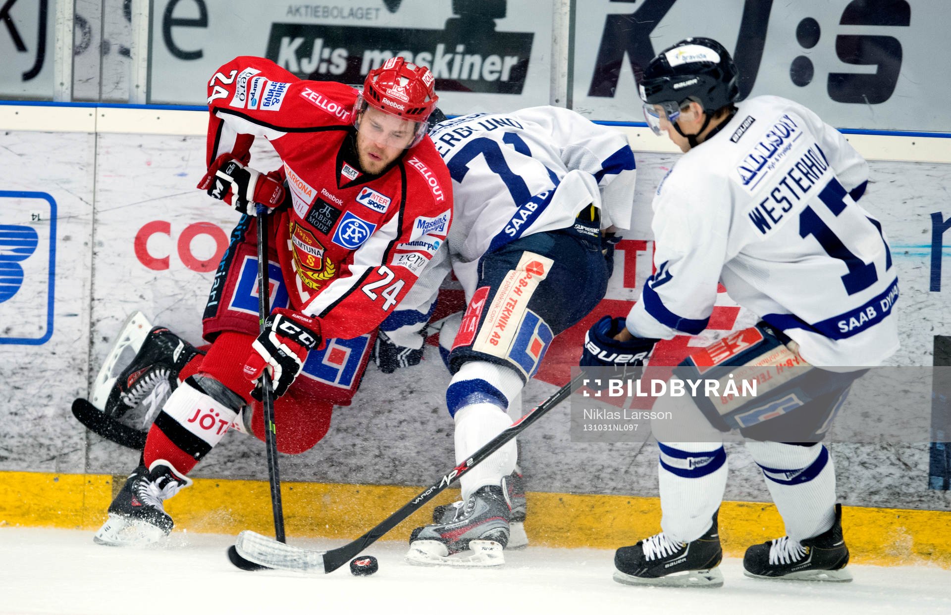 Almtunas Tobias Hage  och Karlskogas Carl Berglund