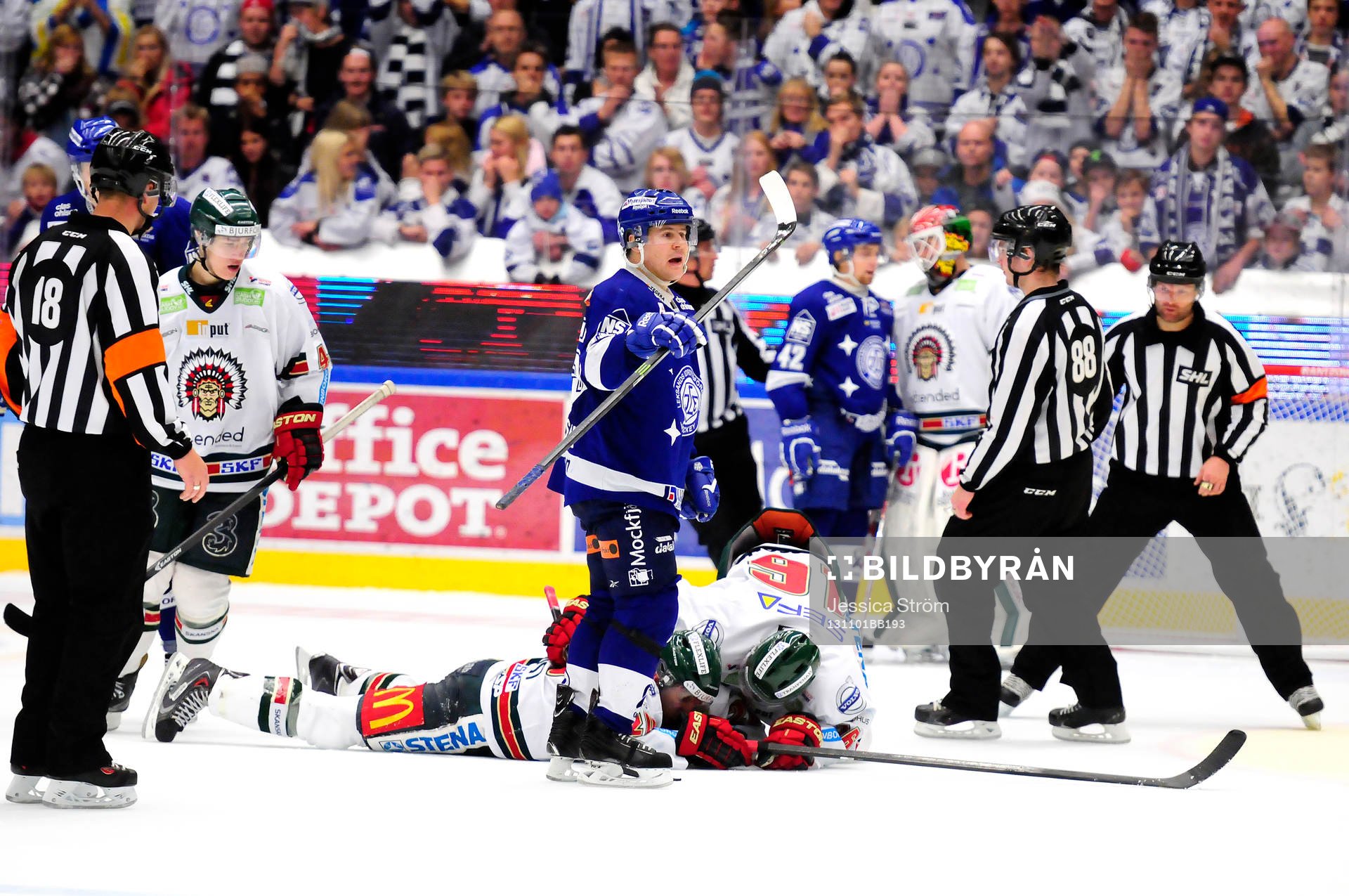 Leksands Mikael Johansson kallar till sig läkare när