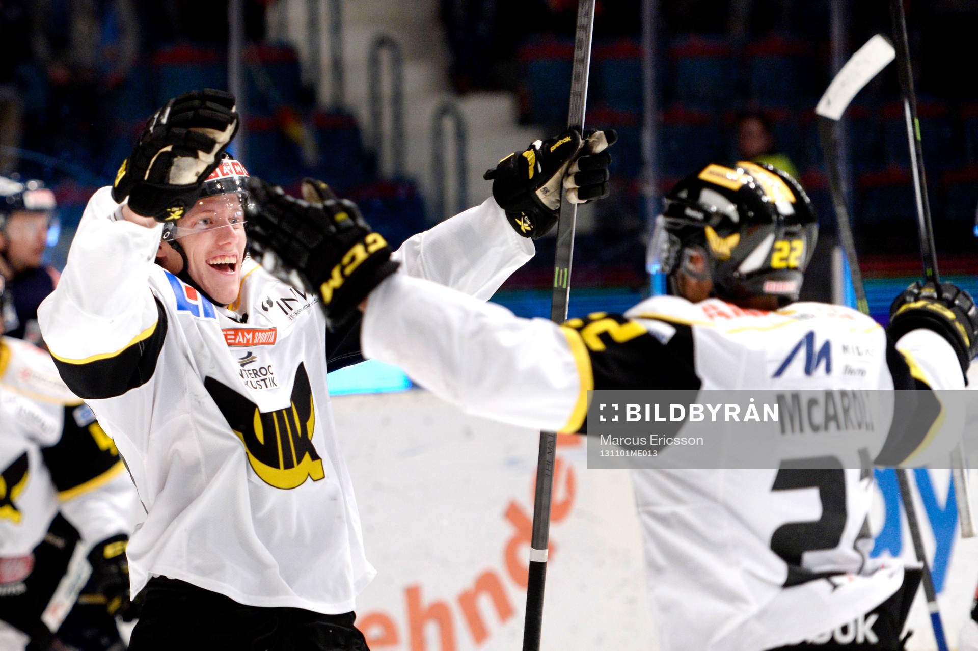 Västerås Jonas Emmerdahl jublar med Kenndahl McArdle