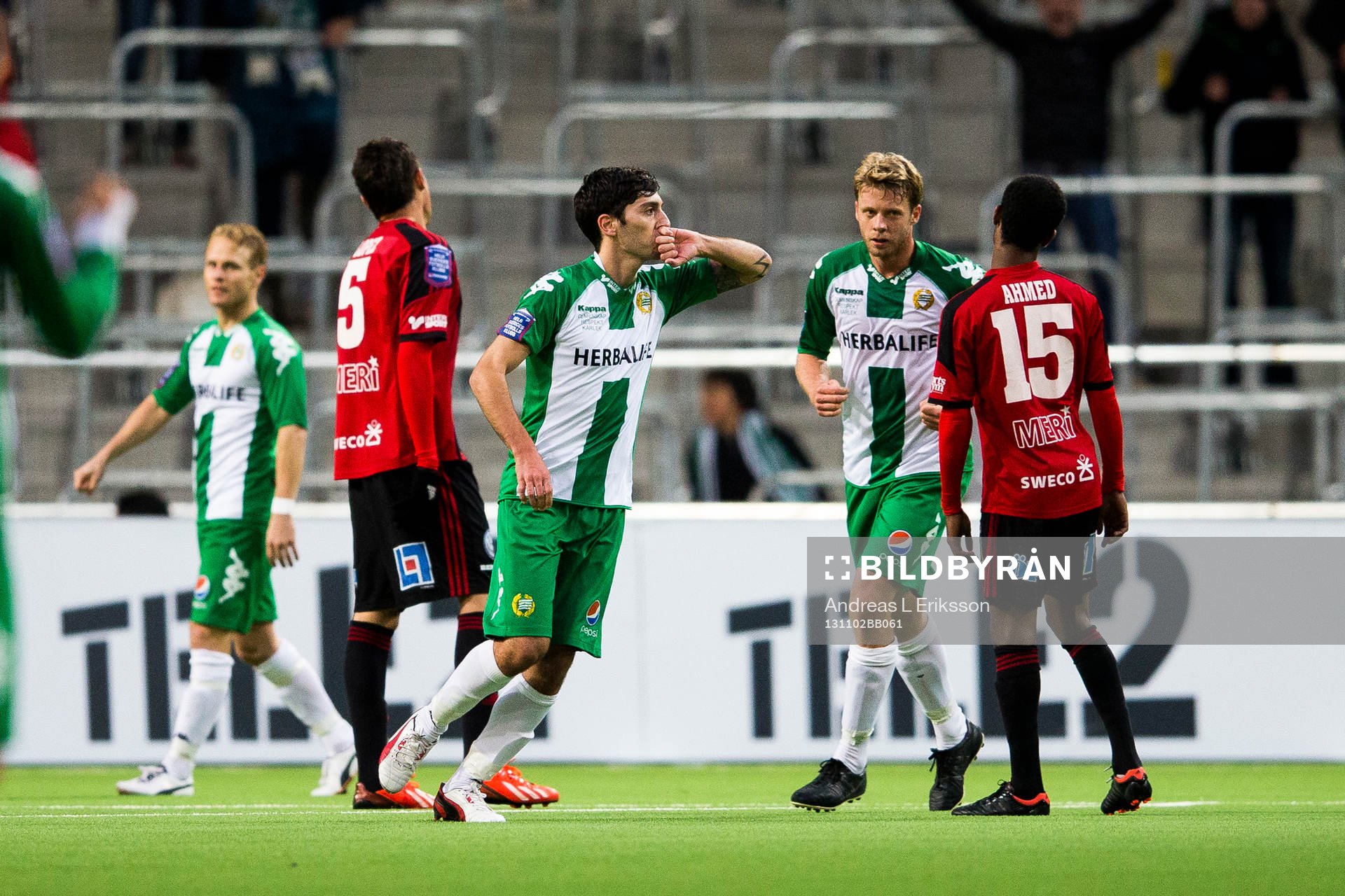 Hammarbys Nahir Besara jublar