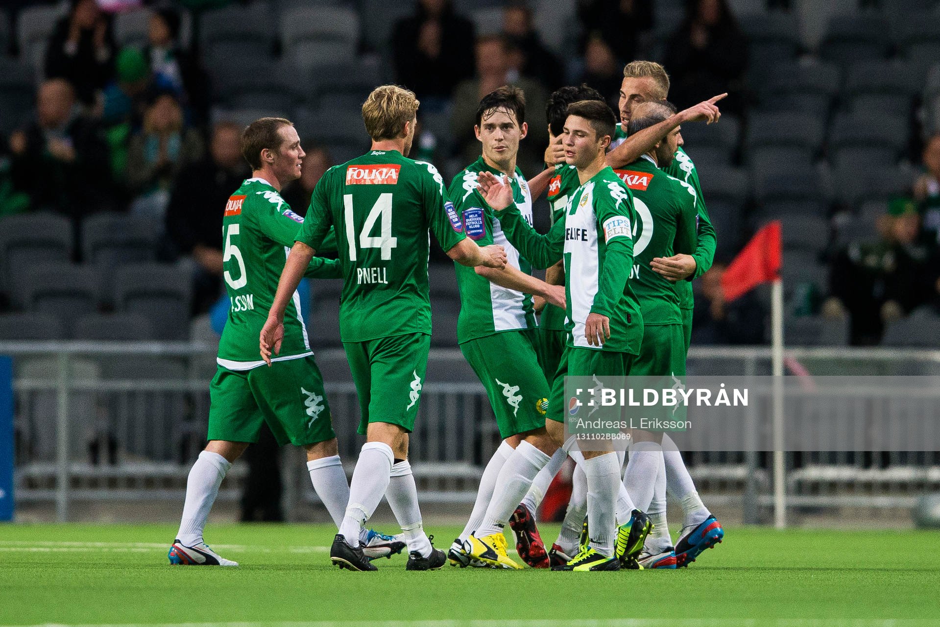 Hammarbys Nahir Besara jublar