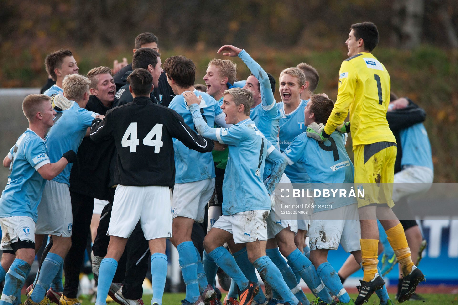 Slutsignal och guldjubel för Malmö FF  i SM-finalen för
