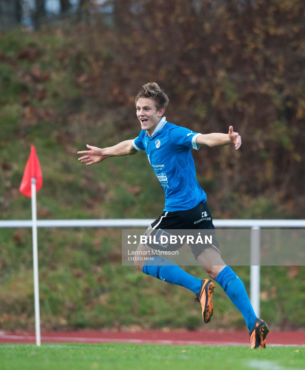 Halmstads Jacob Ling-Vannerus har gjort 2-1 och jublar i