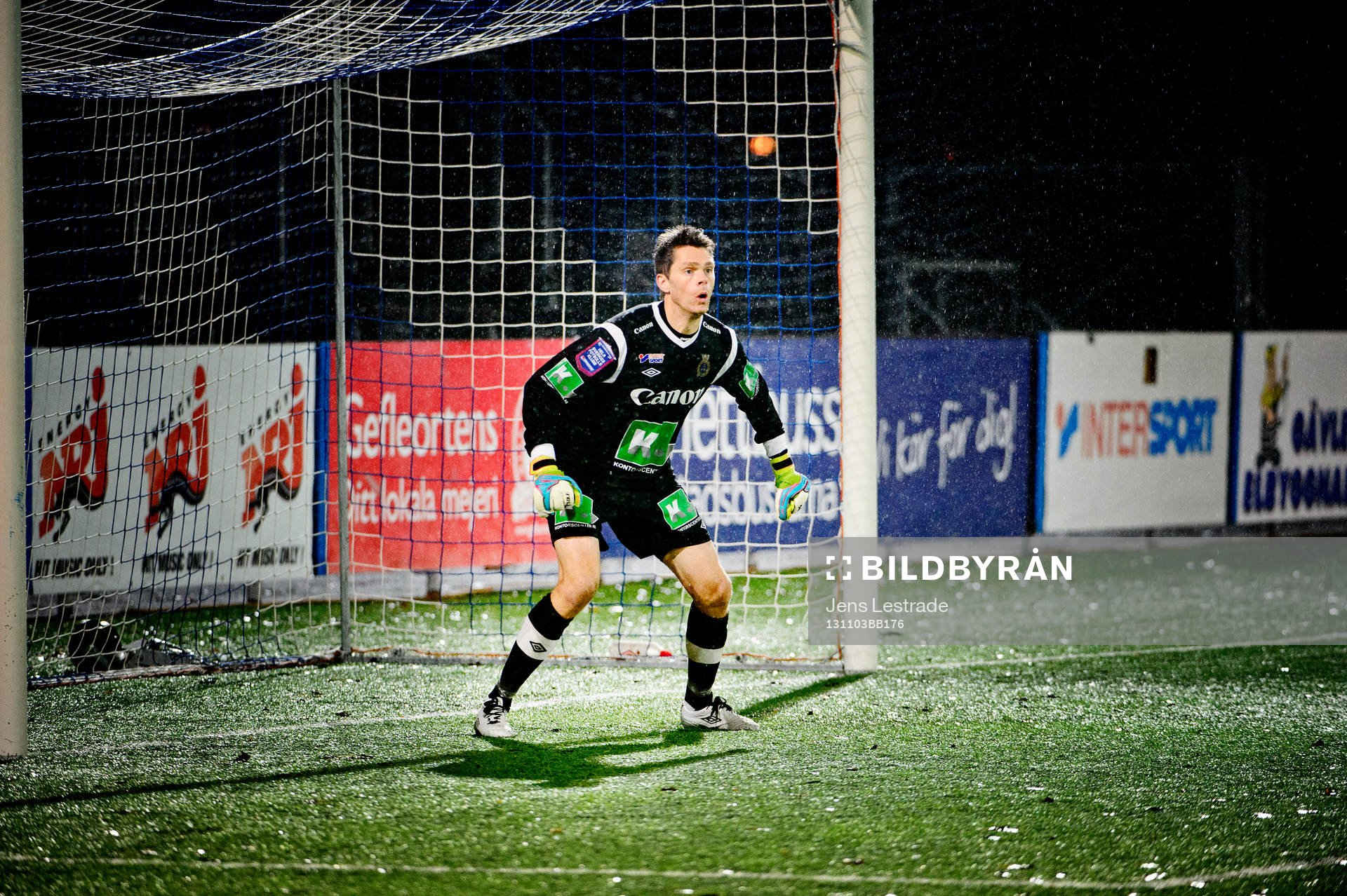 Gefles målvakt Mattias Hugosson gör sin sista match med laget under en fotbollsmatch i Allsvenskan mellan Gefle och Elfsborg, den 3 november 2013 i Gävle.