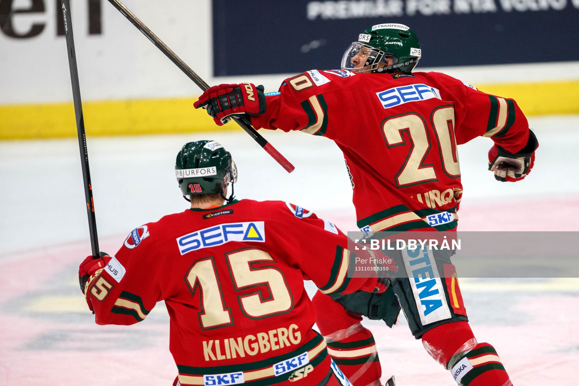 Frölundas Joel Lundqvist och John Klingberg jublar