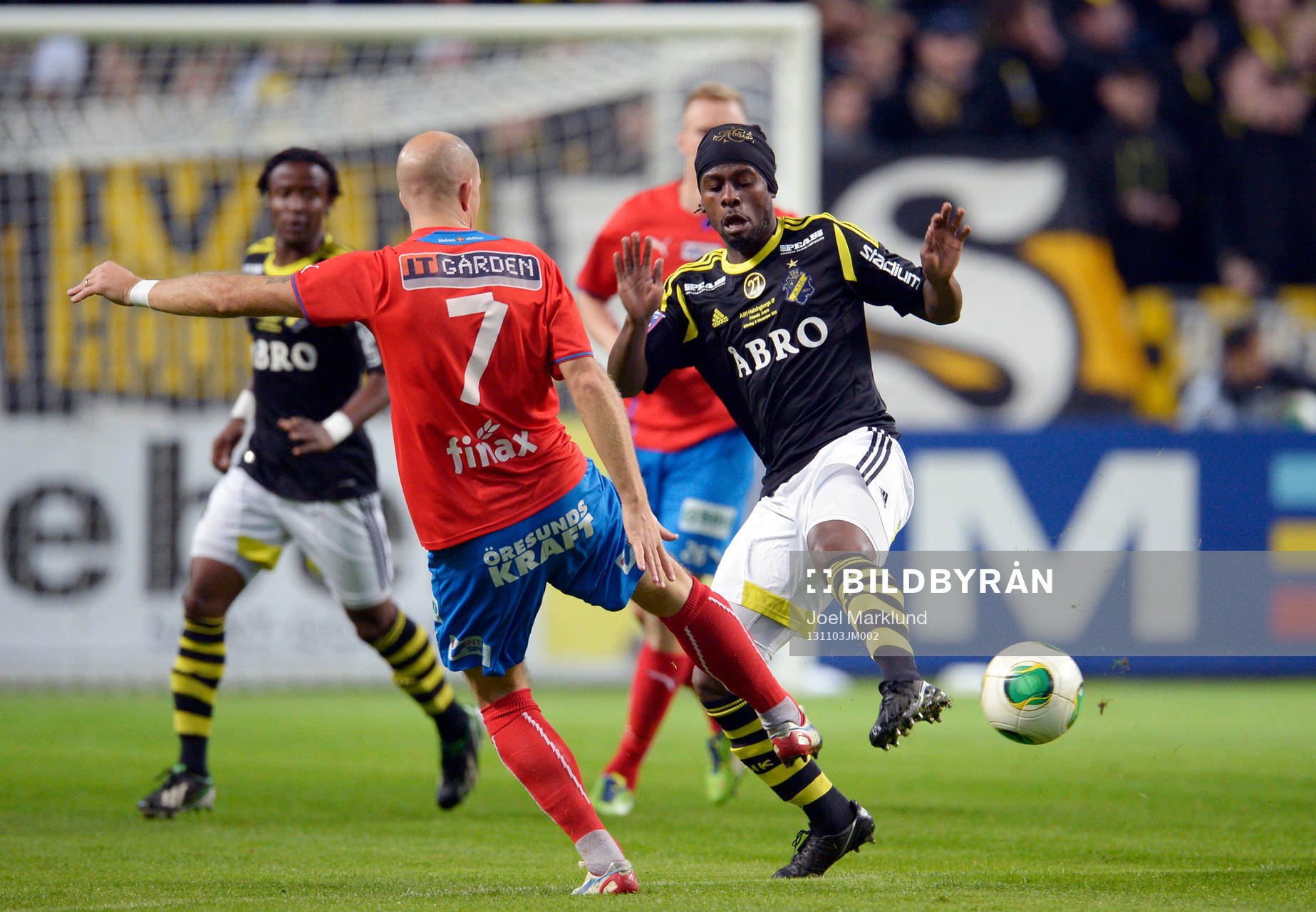 Helsingborgs Mattias Lindström och AIKs Martin