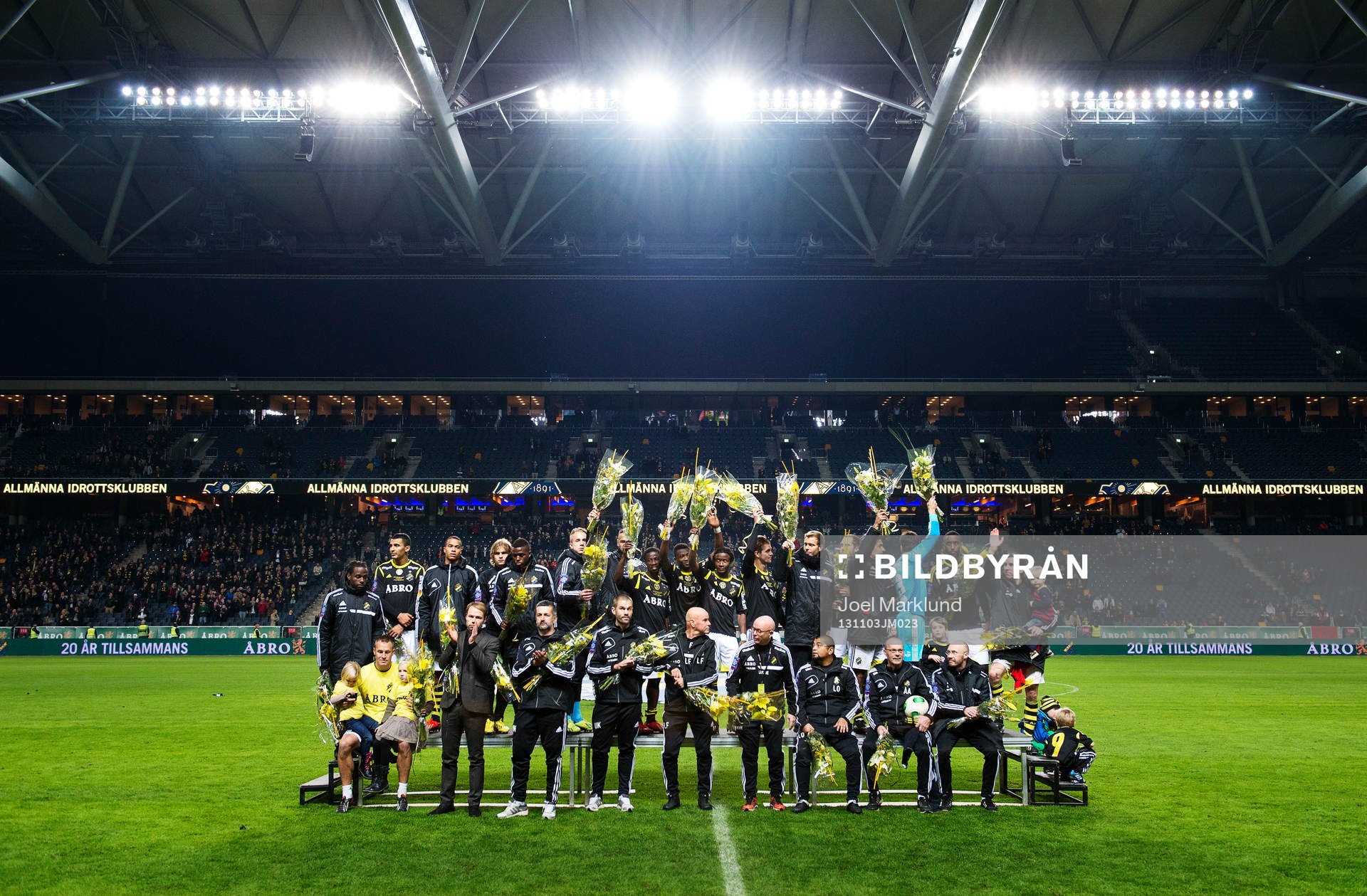 AIK slutade på andra plats i Allsvenskan 2013 och hyllas