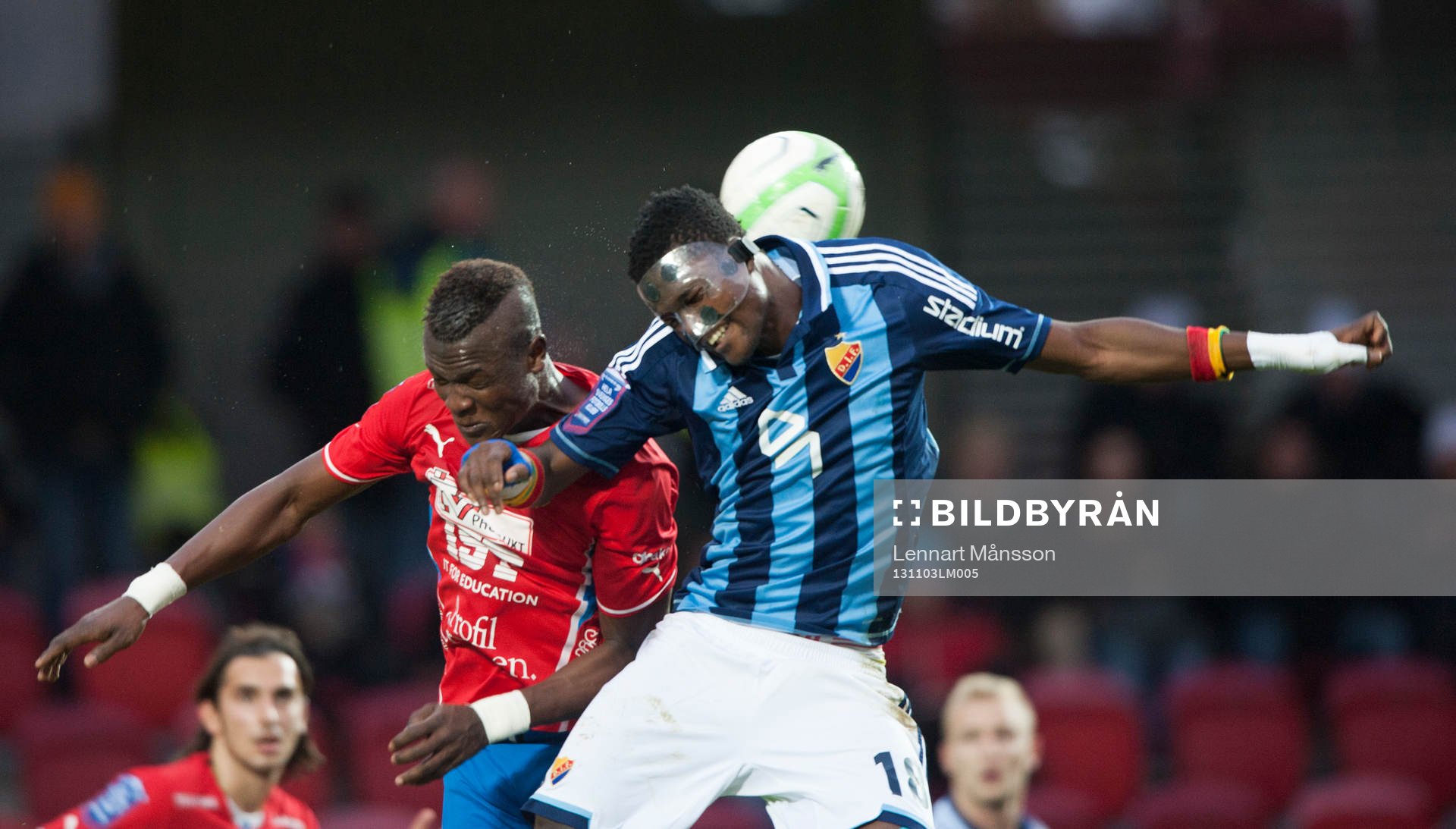 Östers Alhaji Gero och Djurgårdens Daniel Amartey