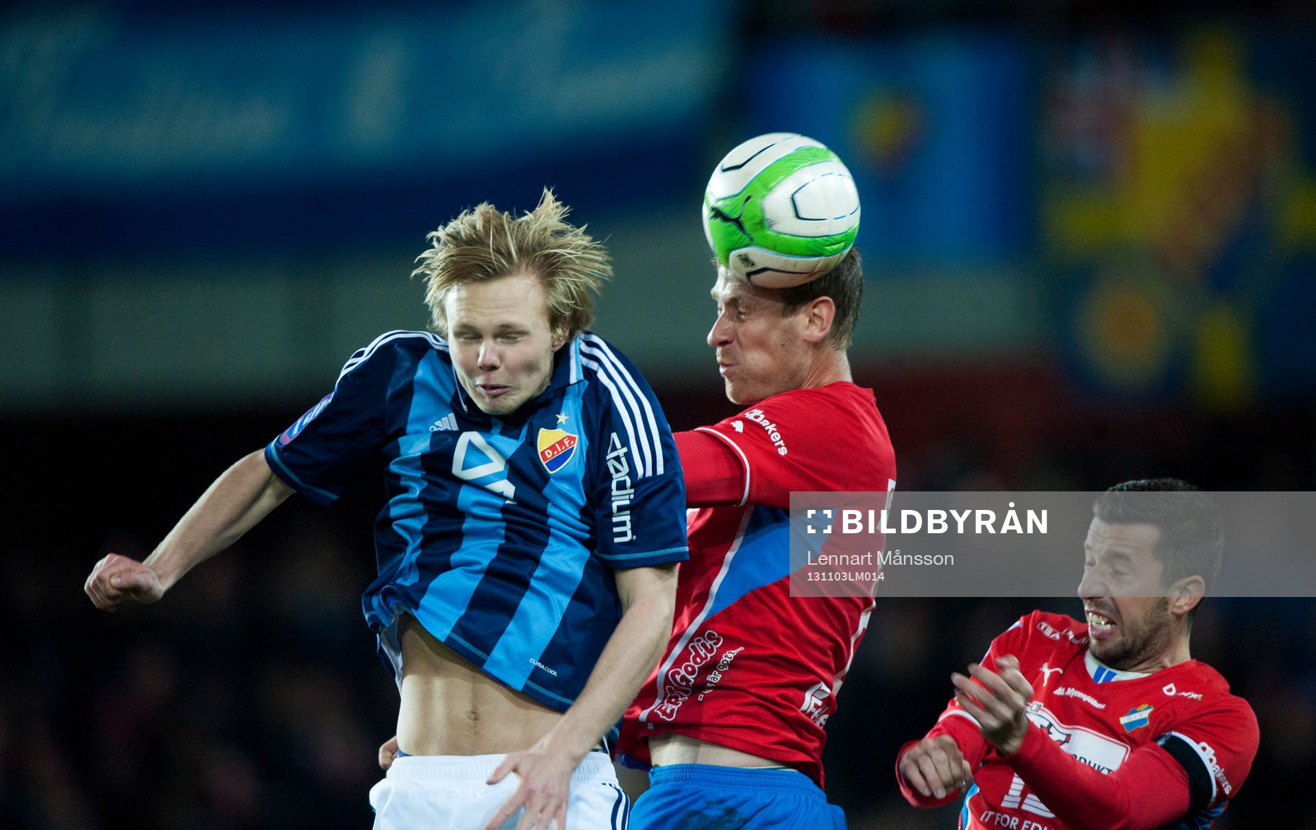 Östers Mario Vasilj och Djurgårdens Tim Söderström i