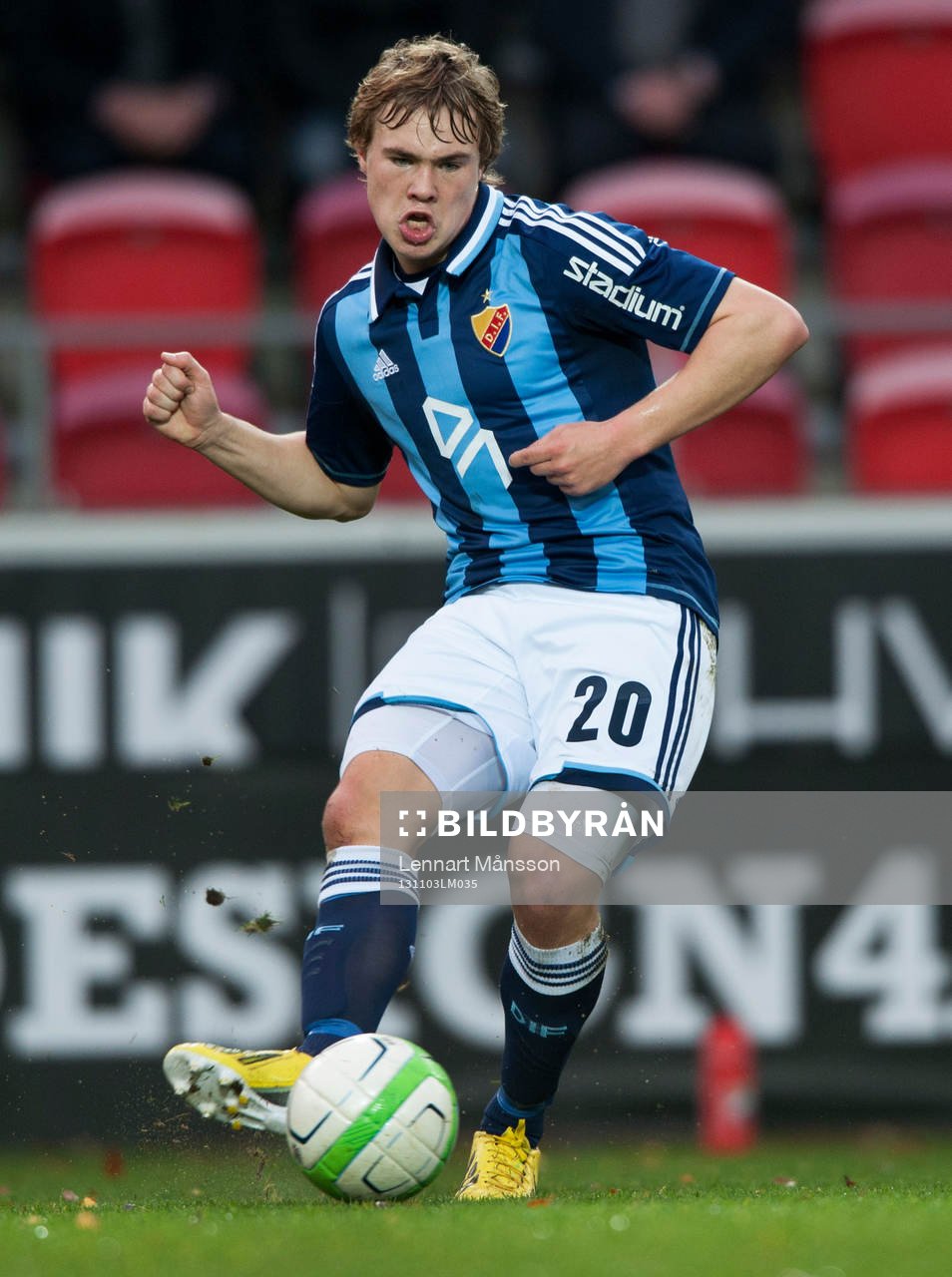 Djurgårdens Simon Tibbling i