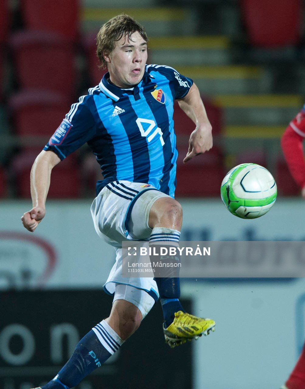 Djurgårdens Simon Tibbling  i