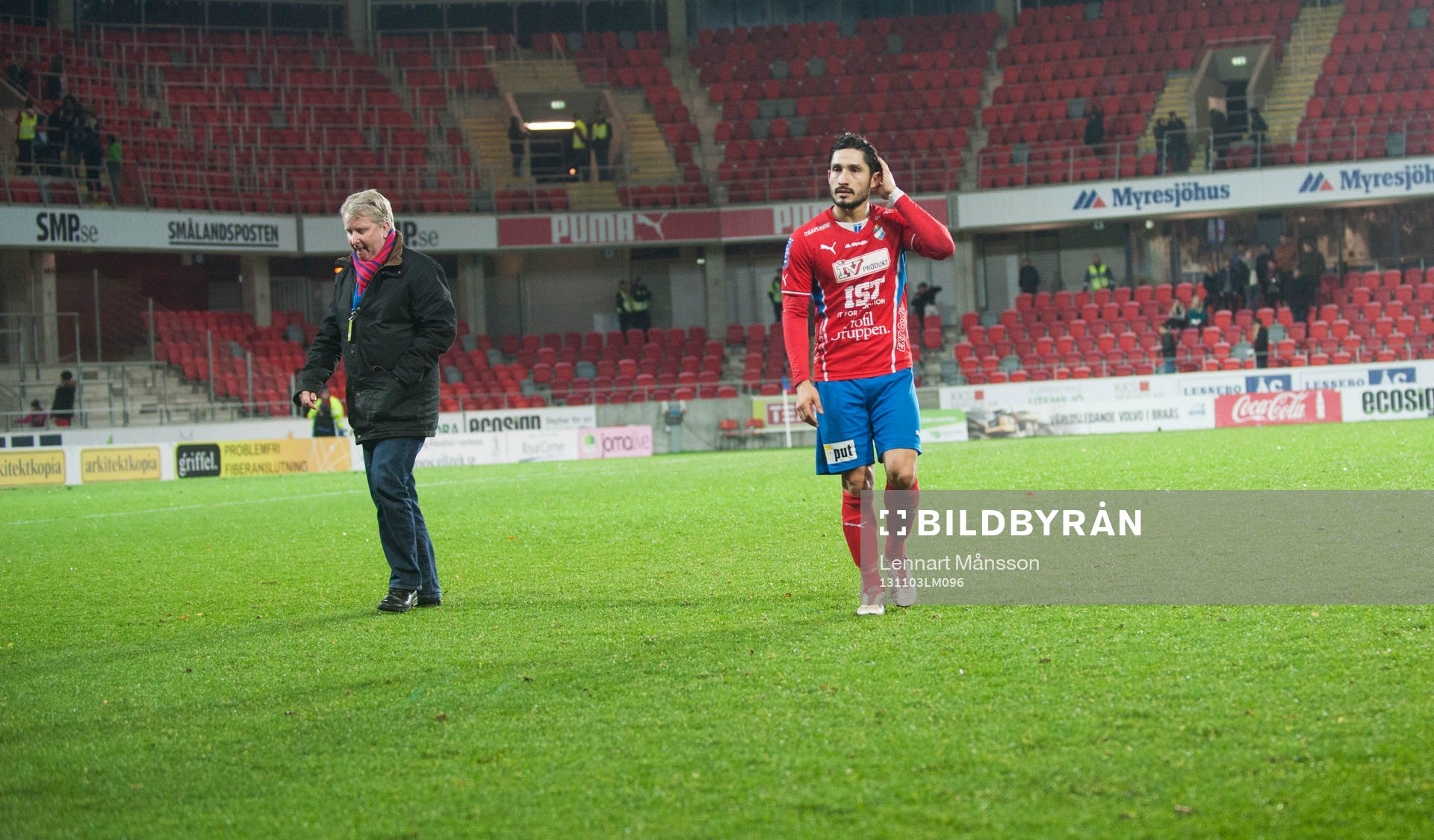 Östers målskytt Pablo Pinones Arce och sportchef Peter